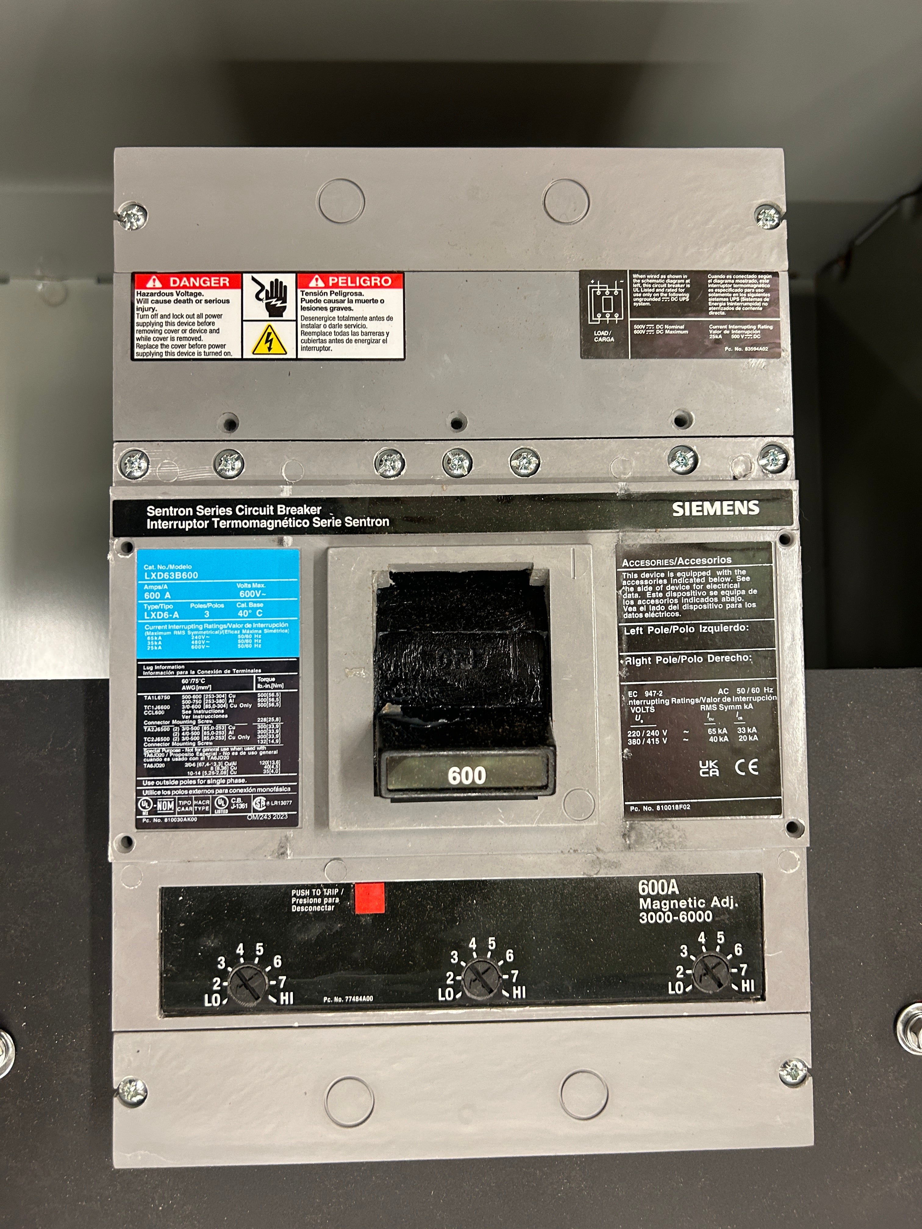 Siemens WEB3600B 3 Phase 600 Amp EUSERC Main Circuit Breaker Disconnect