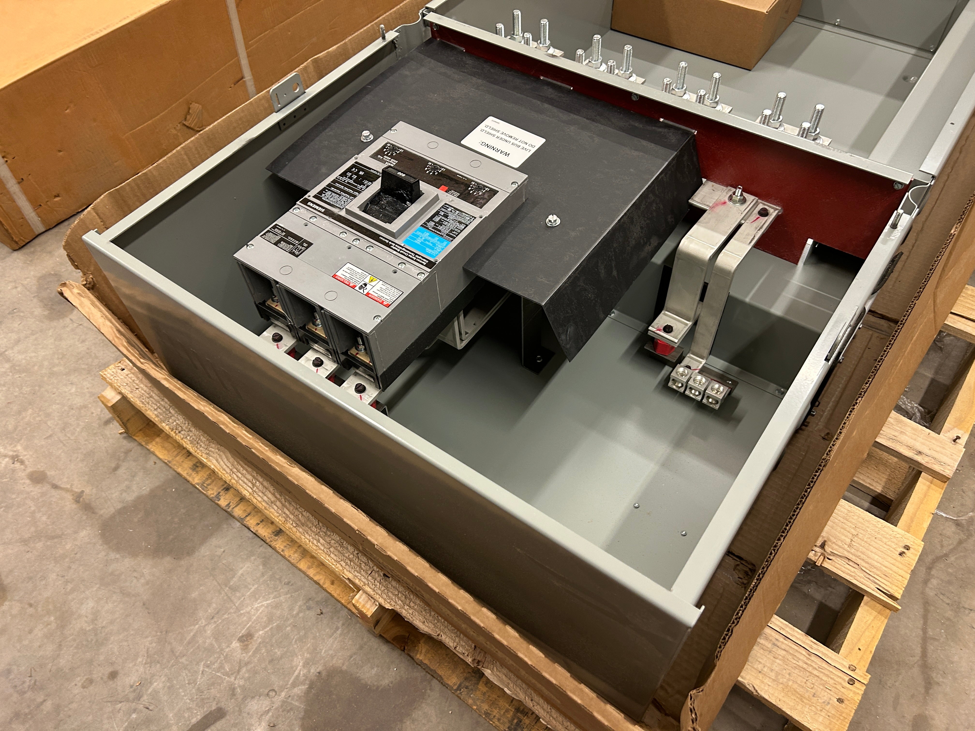 Siemens WEB3600B 3 Phase 600 Amp EUSERC Main Circuit Breaker Disconnect