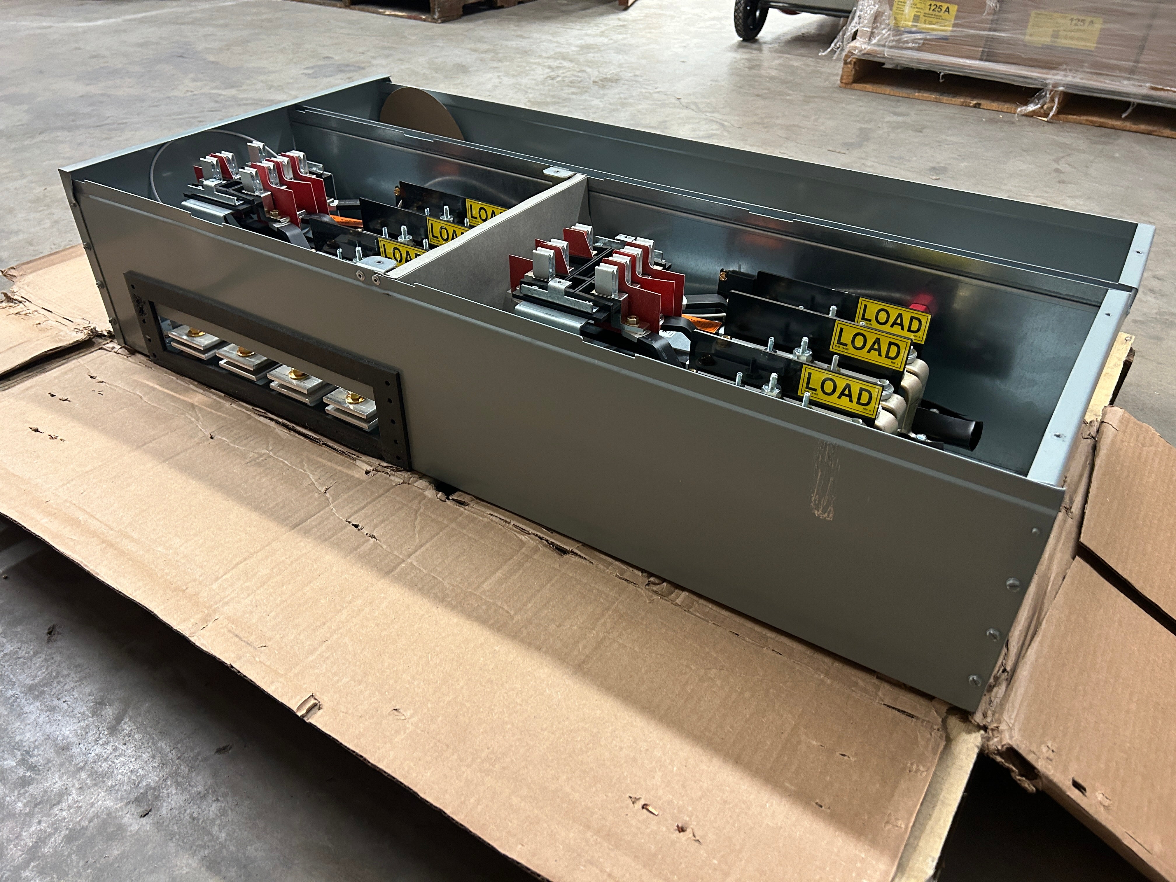 Eaton 37SS220R 3PH In / 3PH Out 2-Gang 225A Socket Test Block Bypass Ringed EUSERC Meter Stack