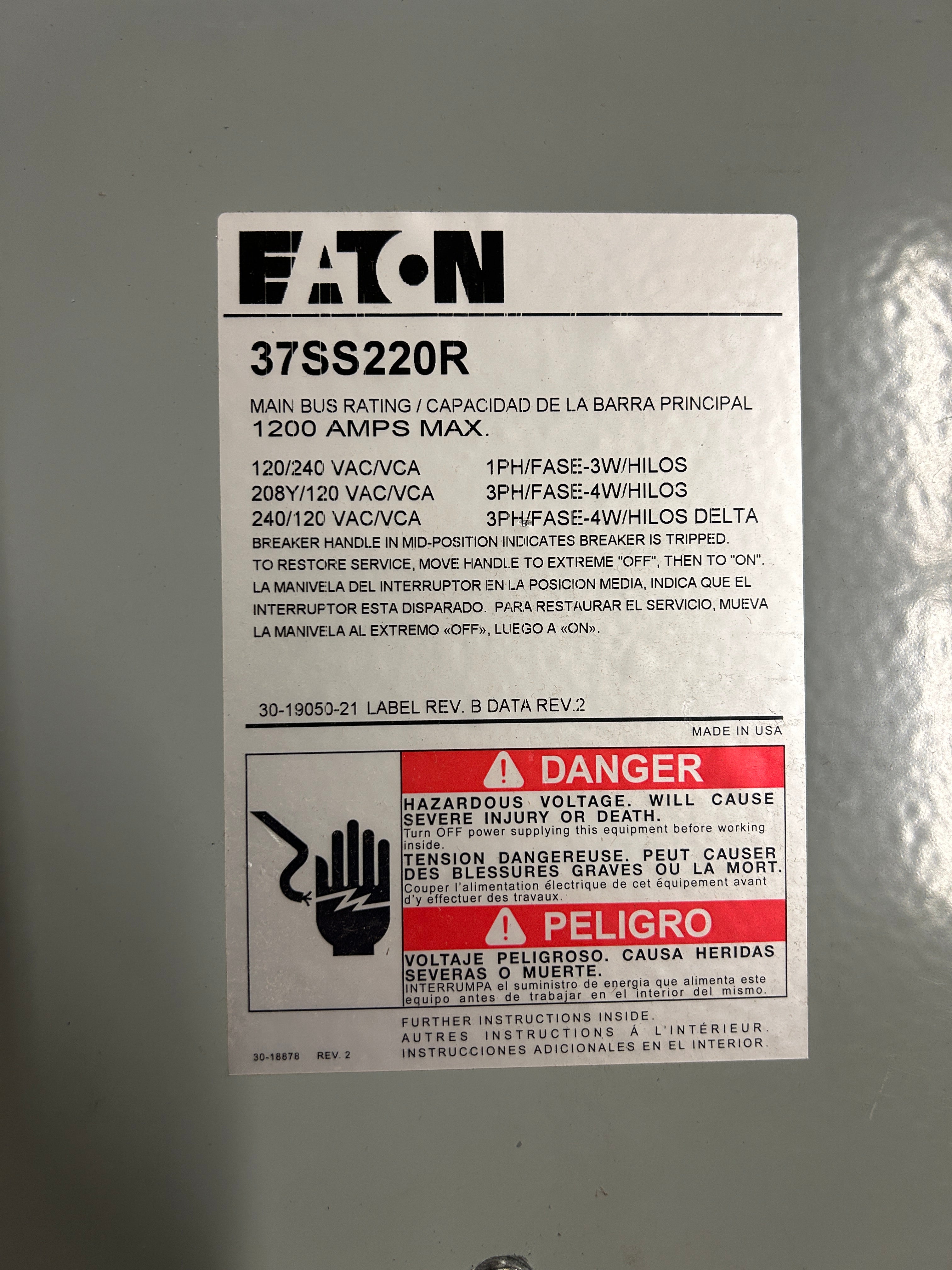 Eaton 37SS220R 3PH In / 3PH Out 2-Gang 225A Socket Test Block Bypass Ringed EUSERC Meter Stack