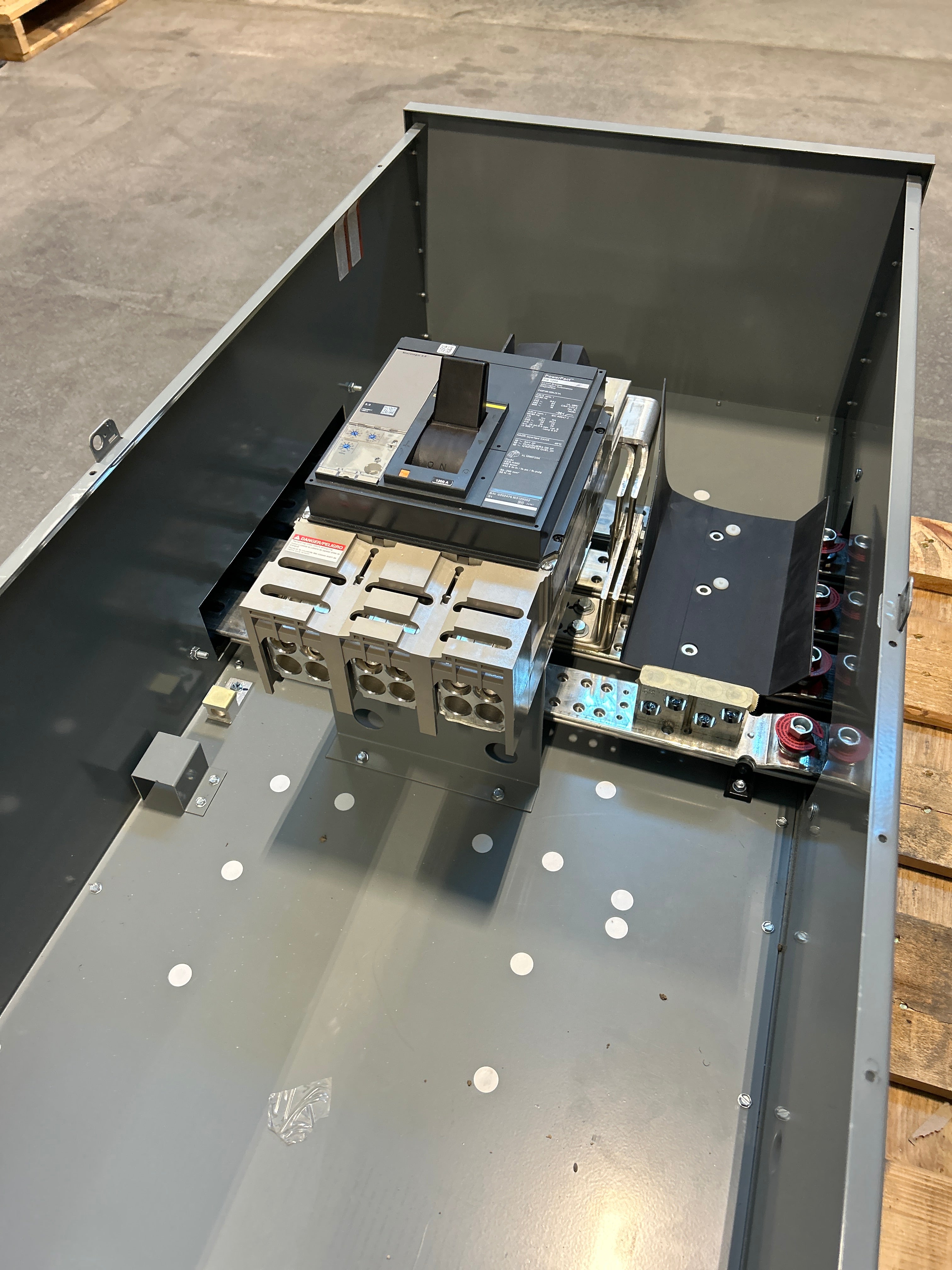 Square D EZM31200GCBU 1200A Main Circuit Breaker Disconnect