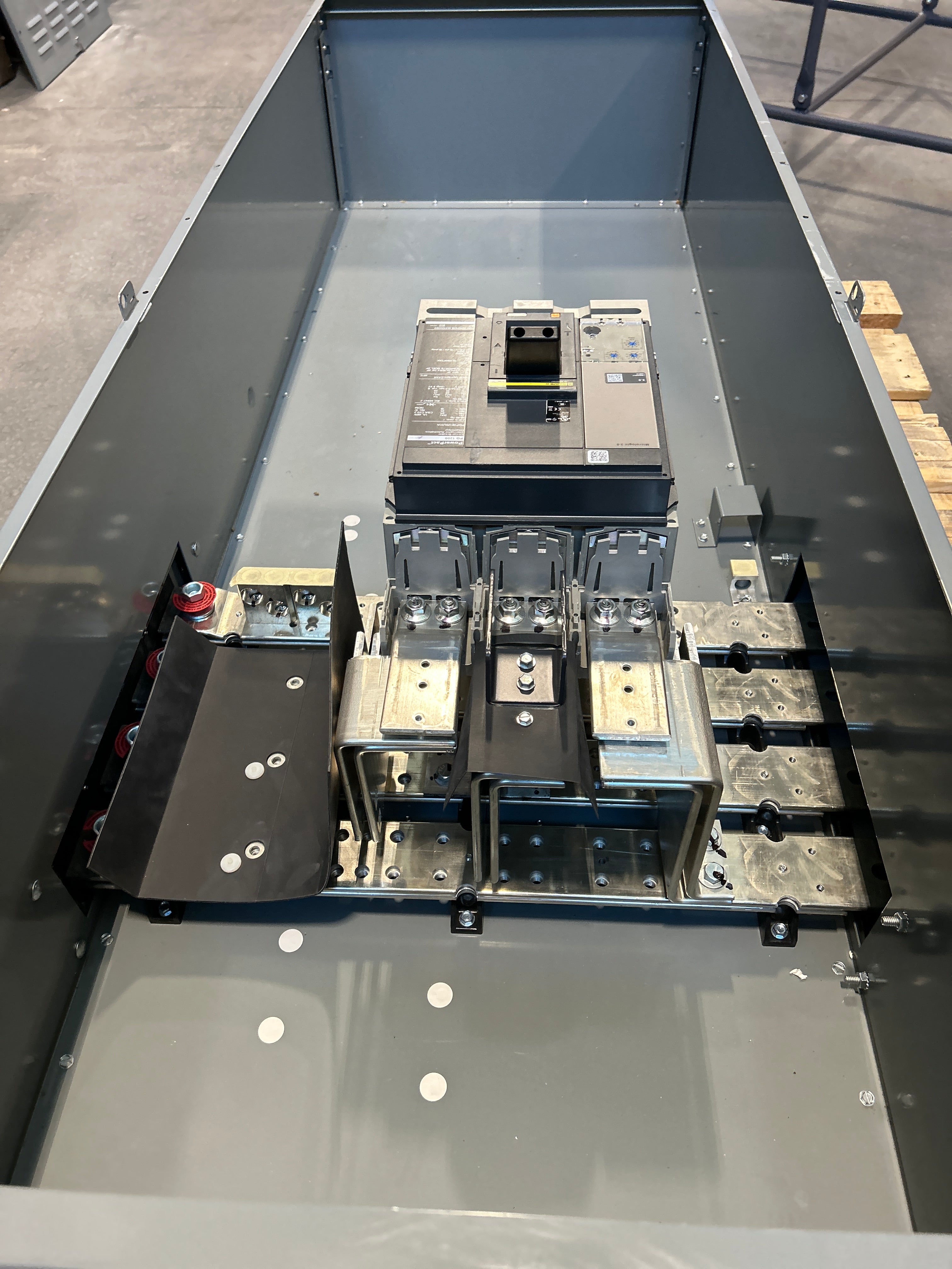 Square D EZM31200GCBU 1200A Main Circuit Breaker Disconnect