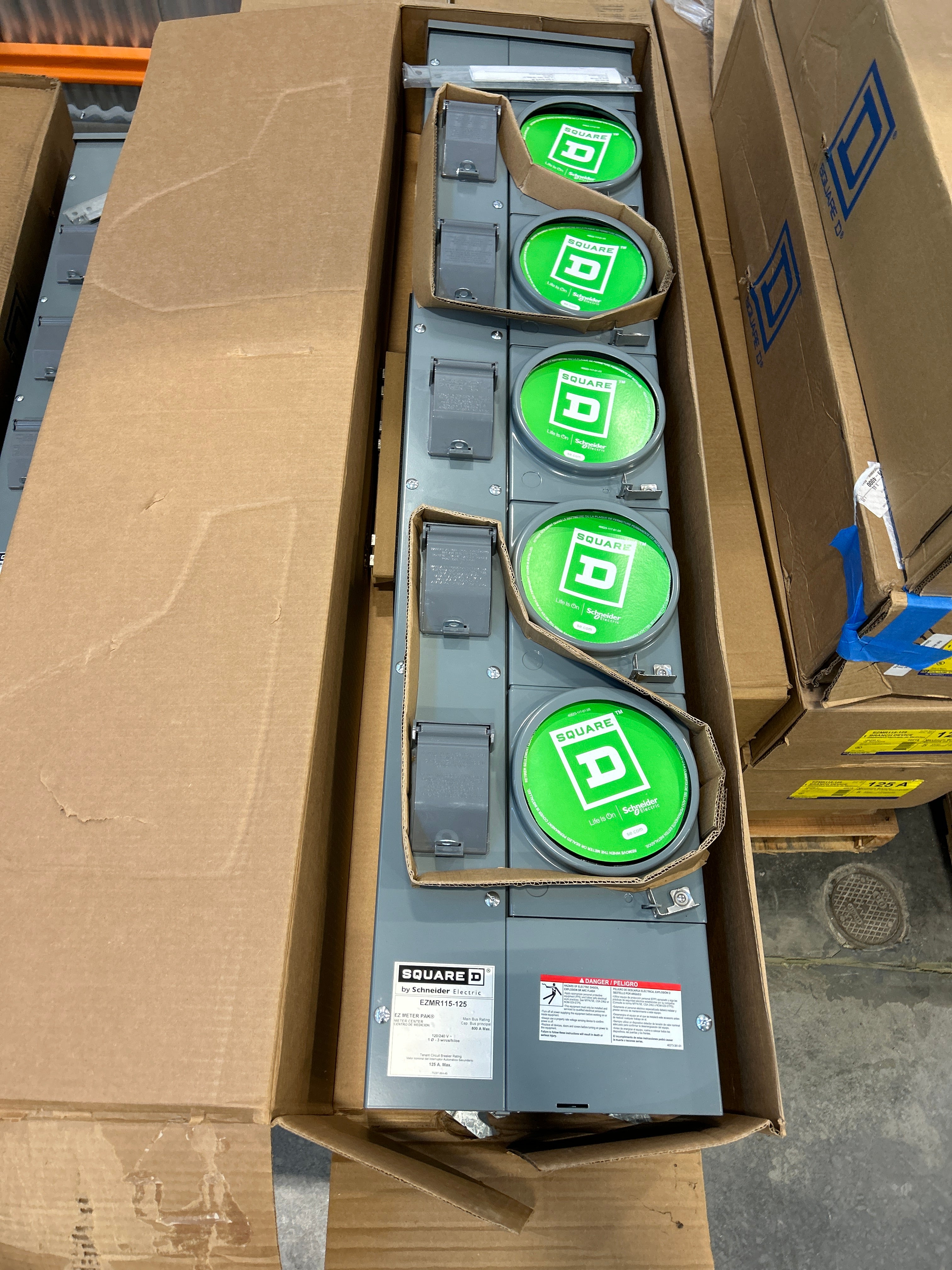 Square D EZMR115125 1PH 5 Gang 125A Socket Ringless Meter Stack