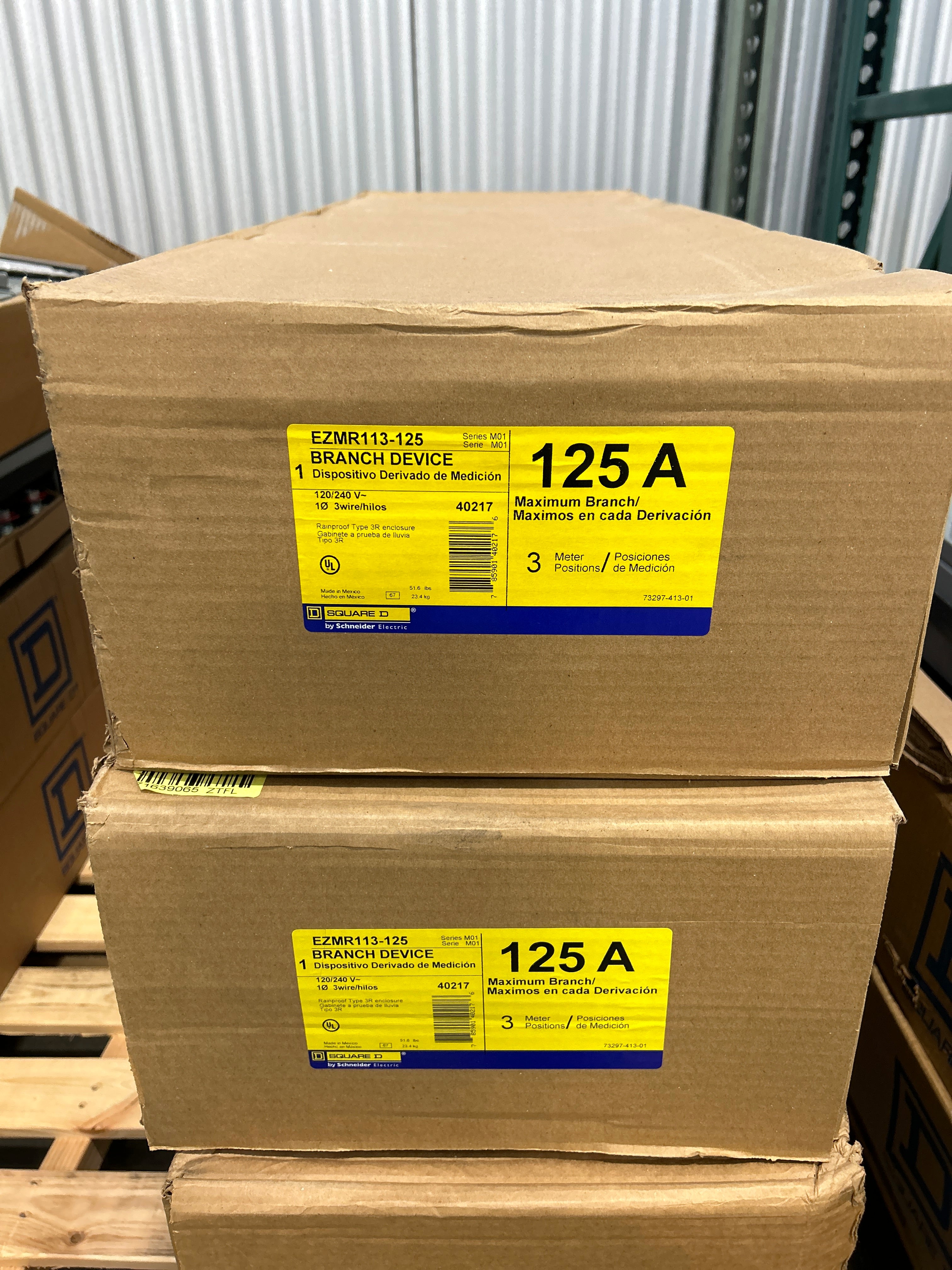 Square D EZMR113125 1PH In / 1PH Out 3 Gang 125A Socket Ringless Meter Stack