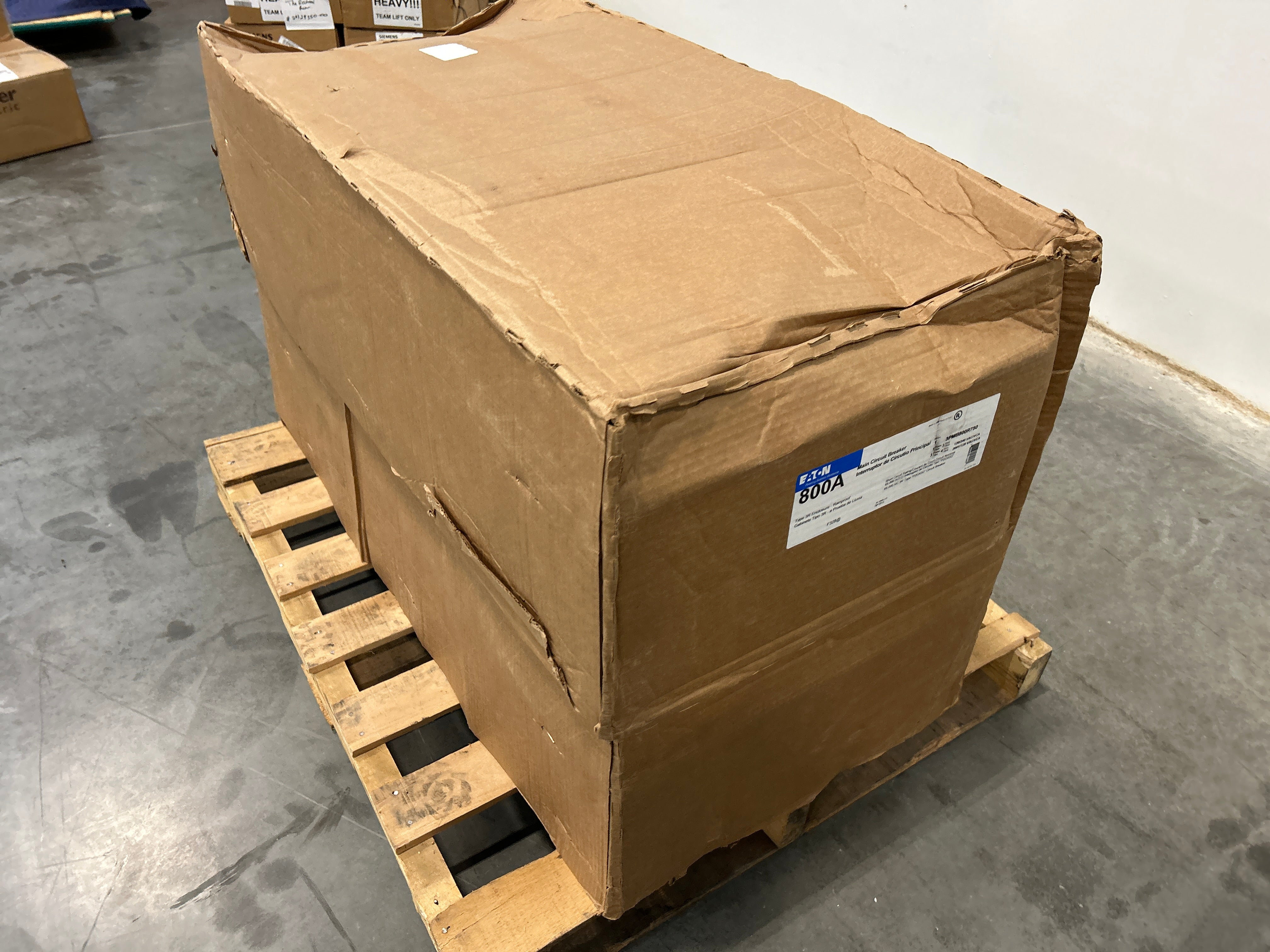 Eaton 3PMB800R750 (Similar to 3PMB800R) 3 Phase 800A Main Circuit Breaker Disconnect