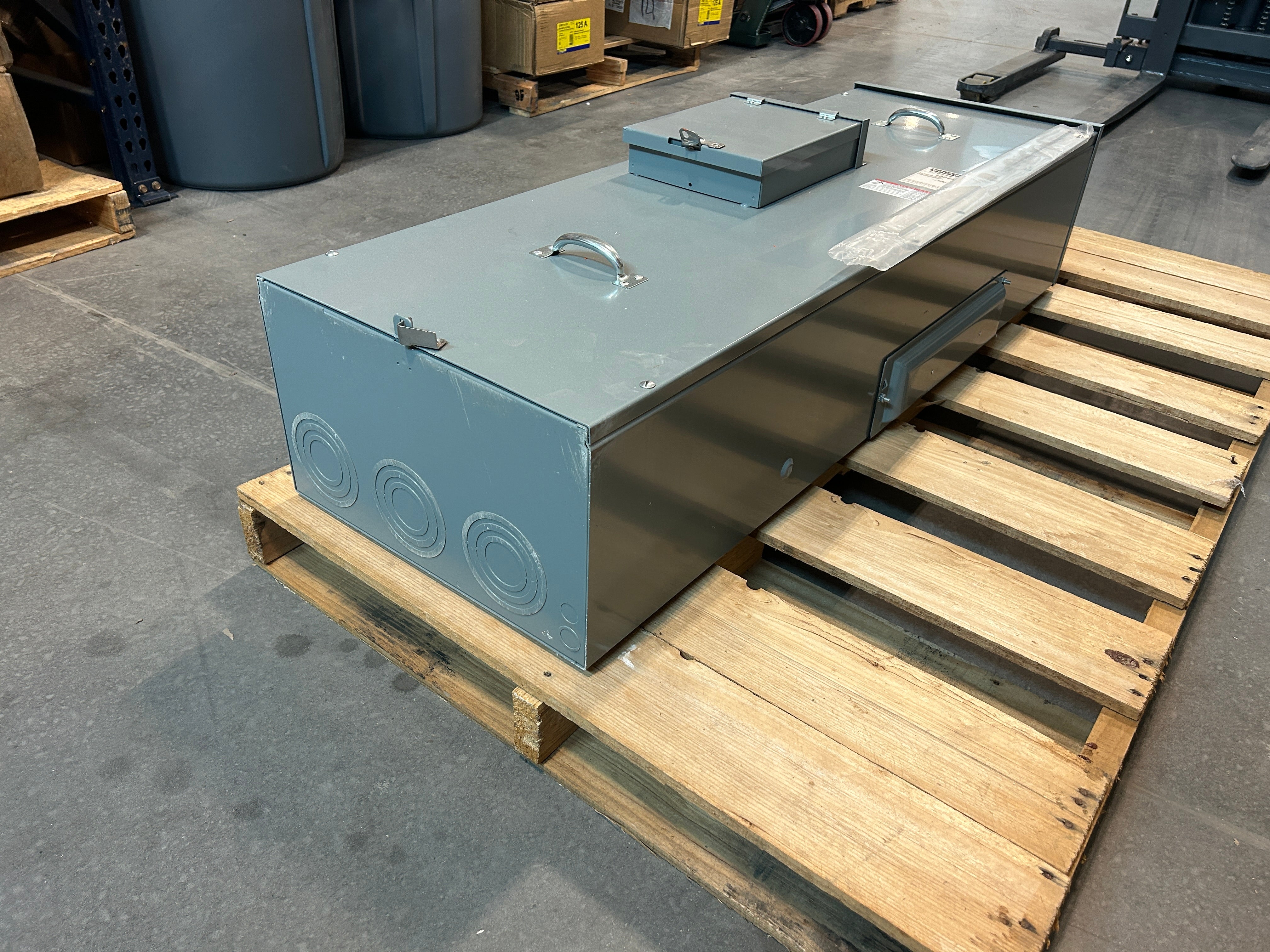 Square D EZM1800CB 800A Main Circuit Breaker Disconnect