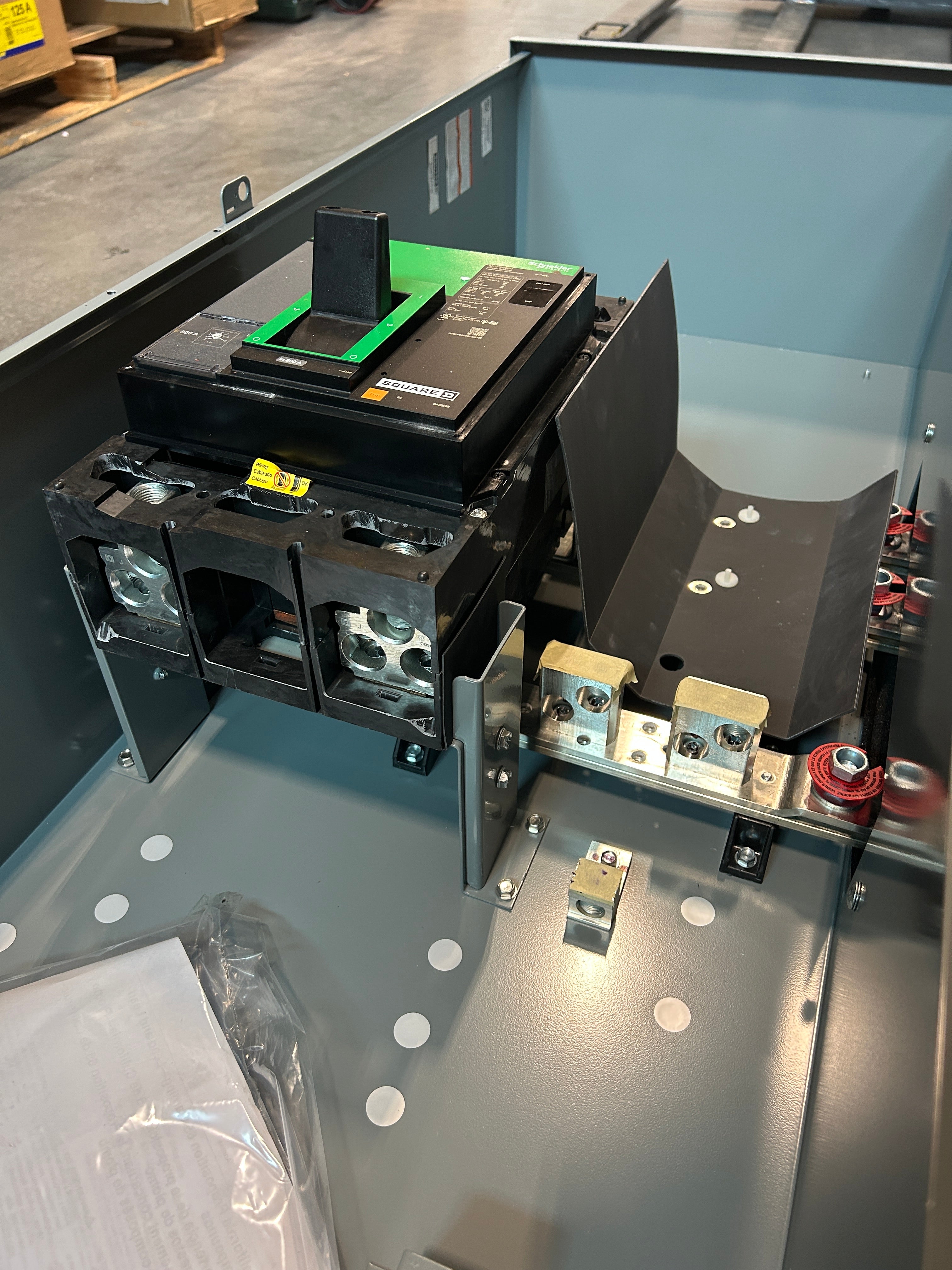 Square D EZM1800CB 800A Main Circuit Breaker Disconnect