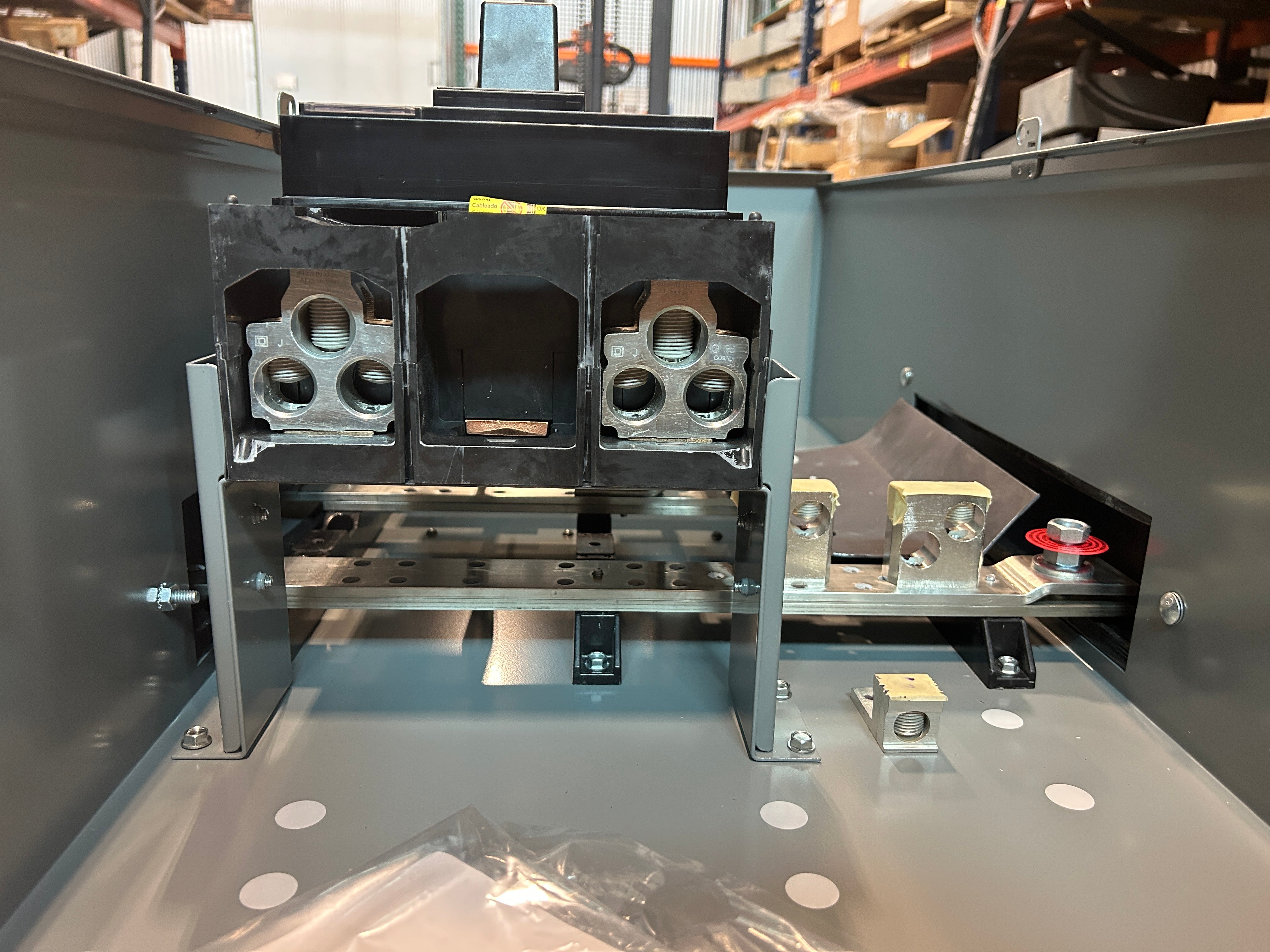 Square D EZM1800CB 800A Main Circuit Breaker Disconnect