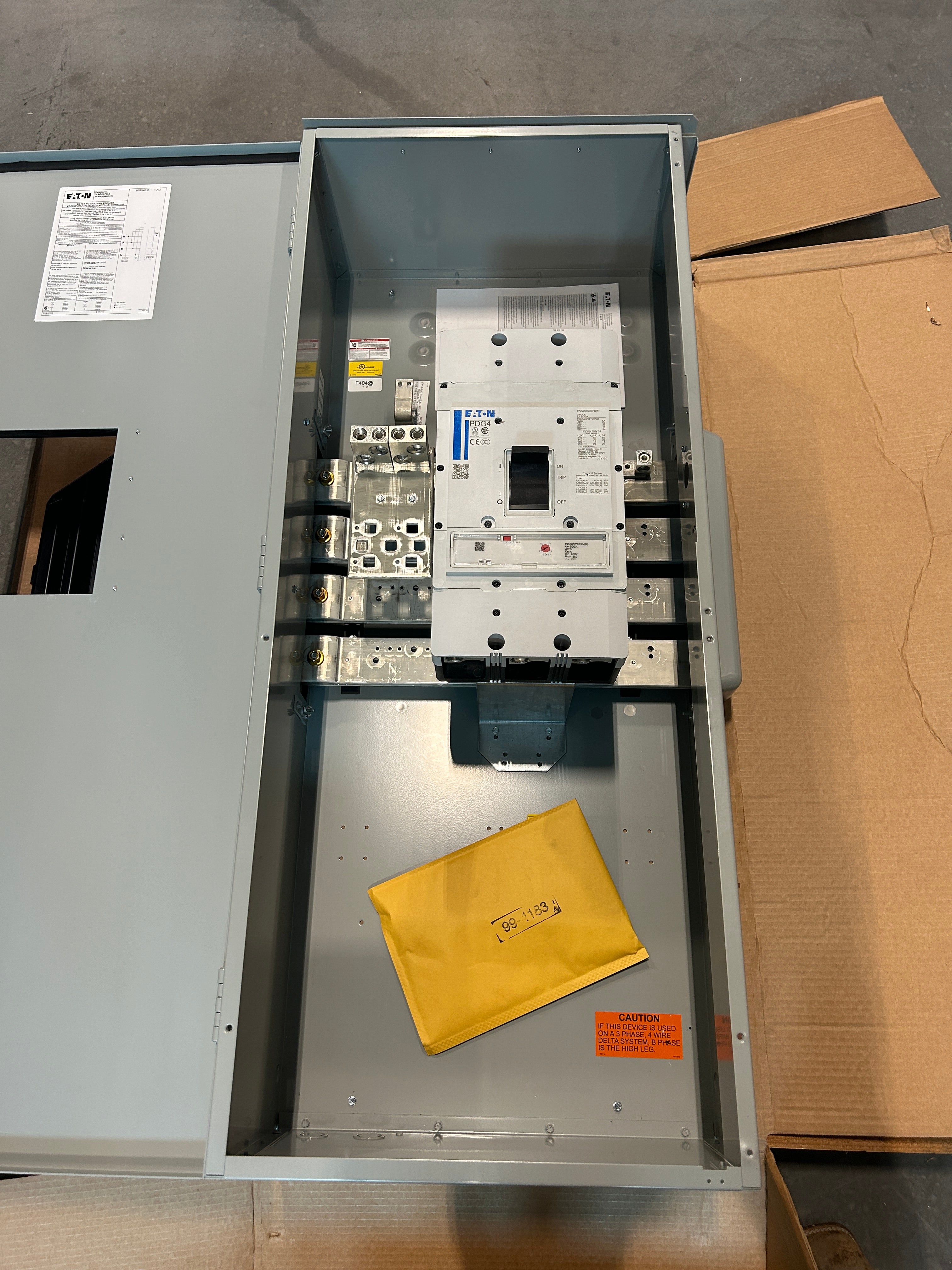 Eaton 3PMB800R 3PH 800A Main Disconnect for Modular Metering