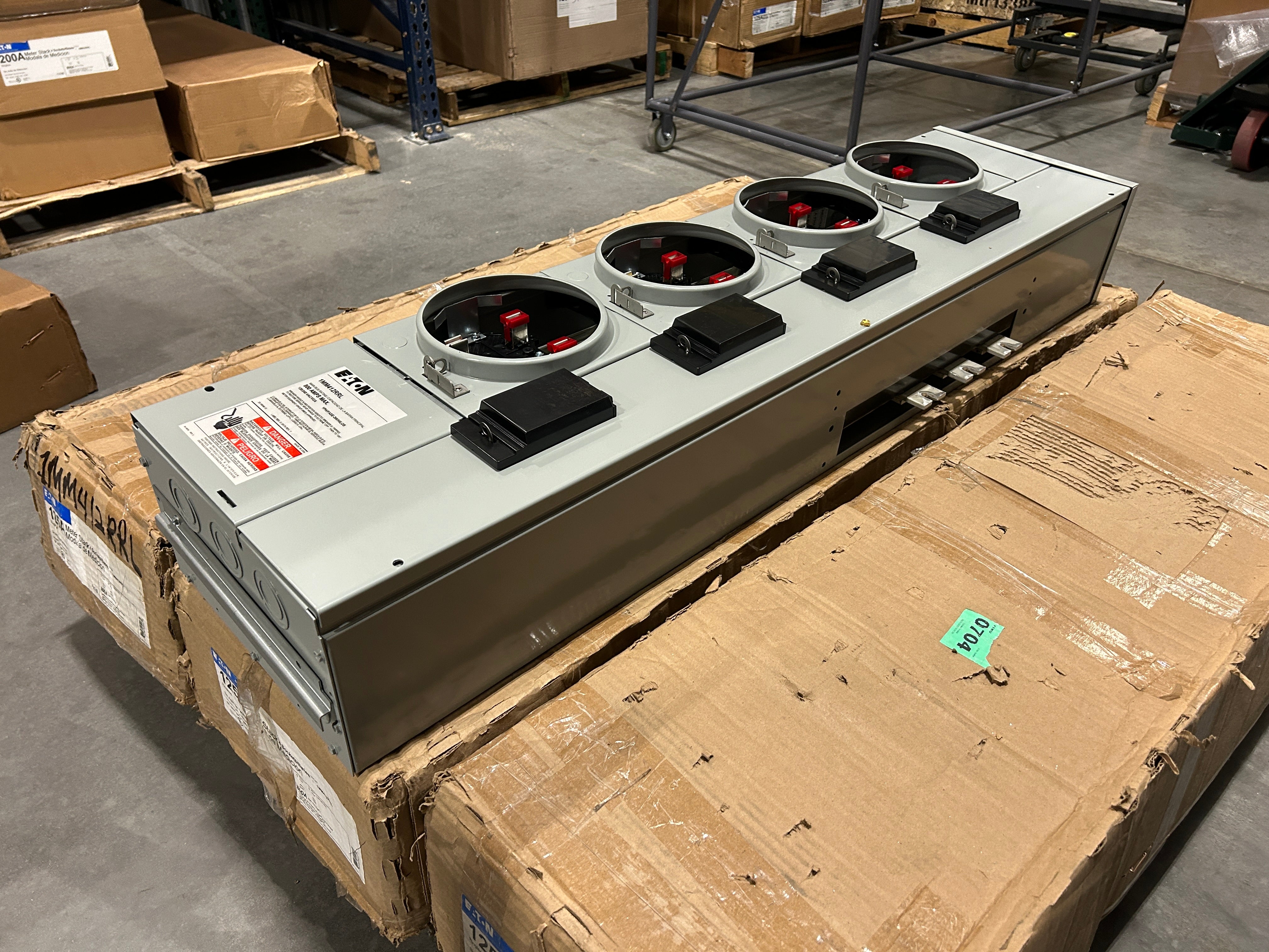 Eaton 1MM412RRL 1PH In /1PH Out 4 Gang 125A Socket Ringless Meter Stack