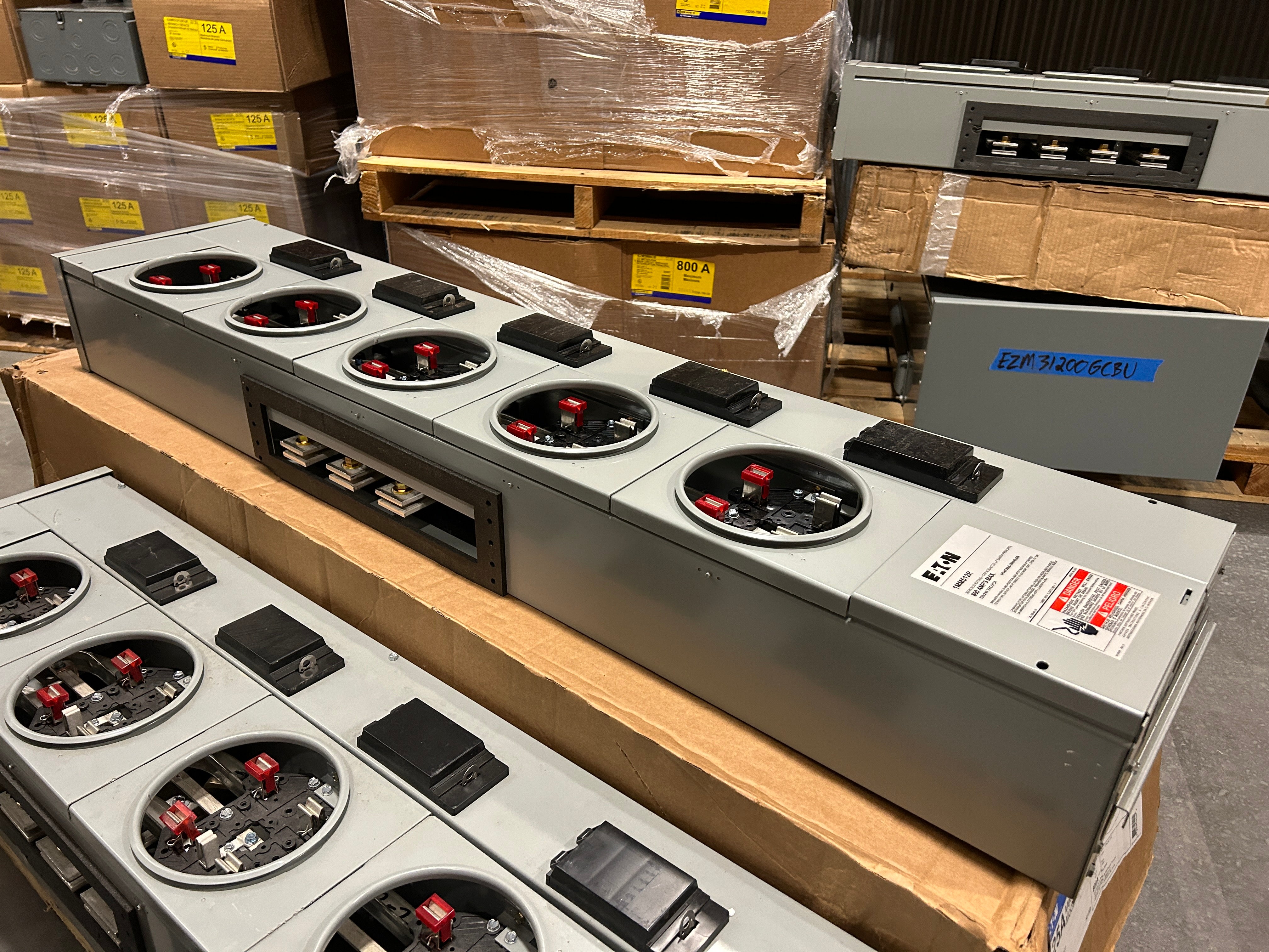 Eaton 1MM512R 1PH In / 1PH Out 5 Gang 125A Socket Ringed Meter Stack