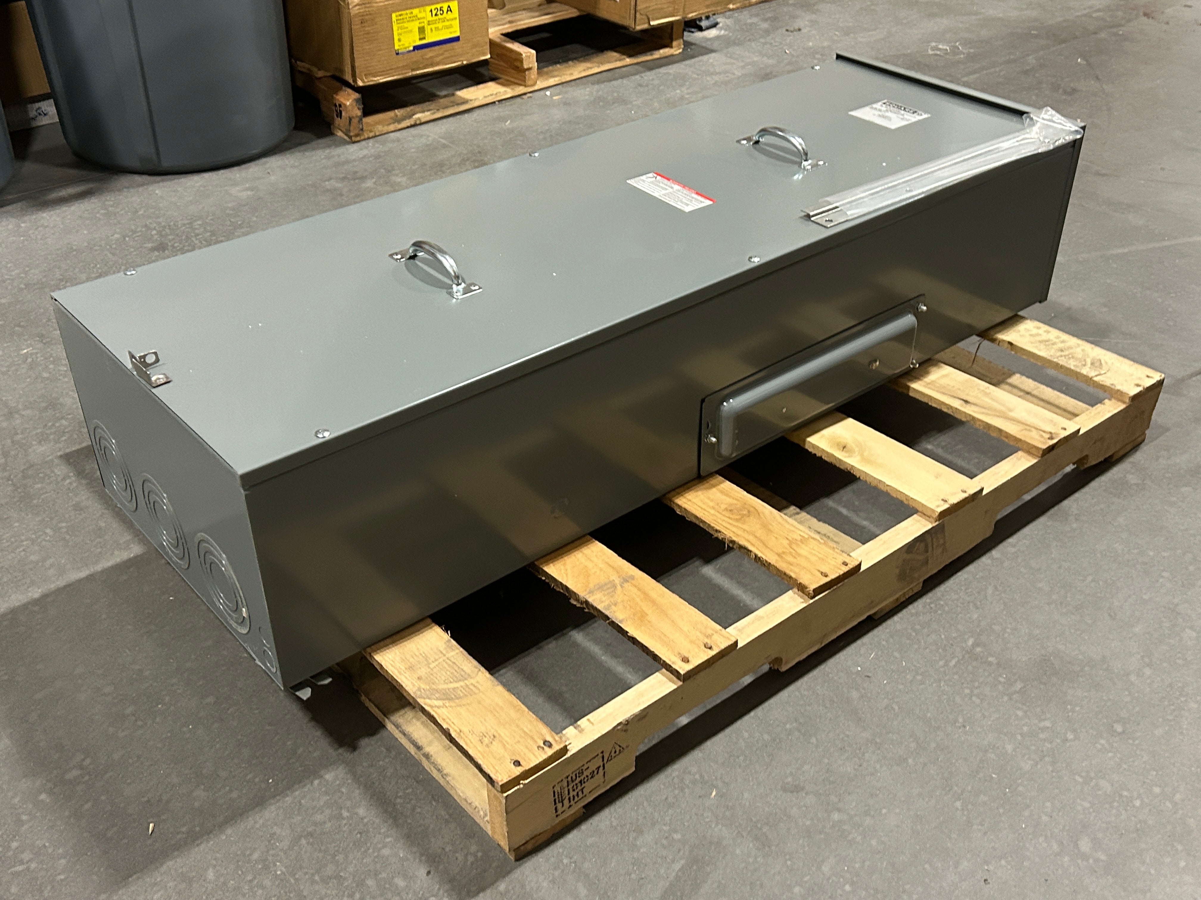 Square D EZM3800TB 800A Main Tap Box