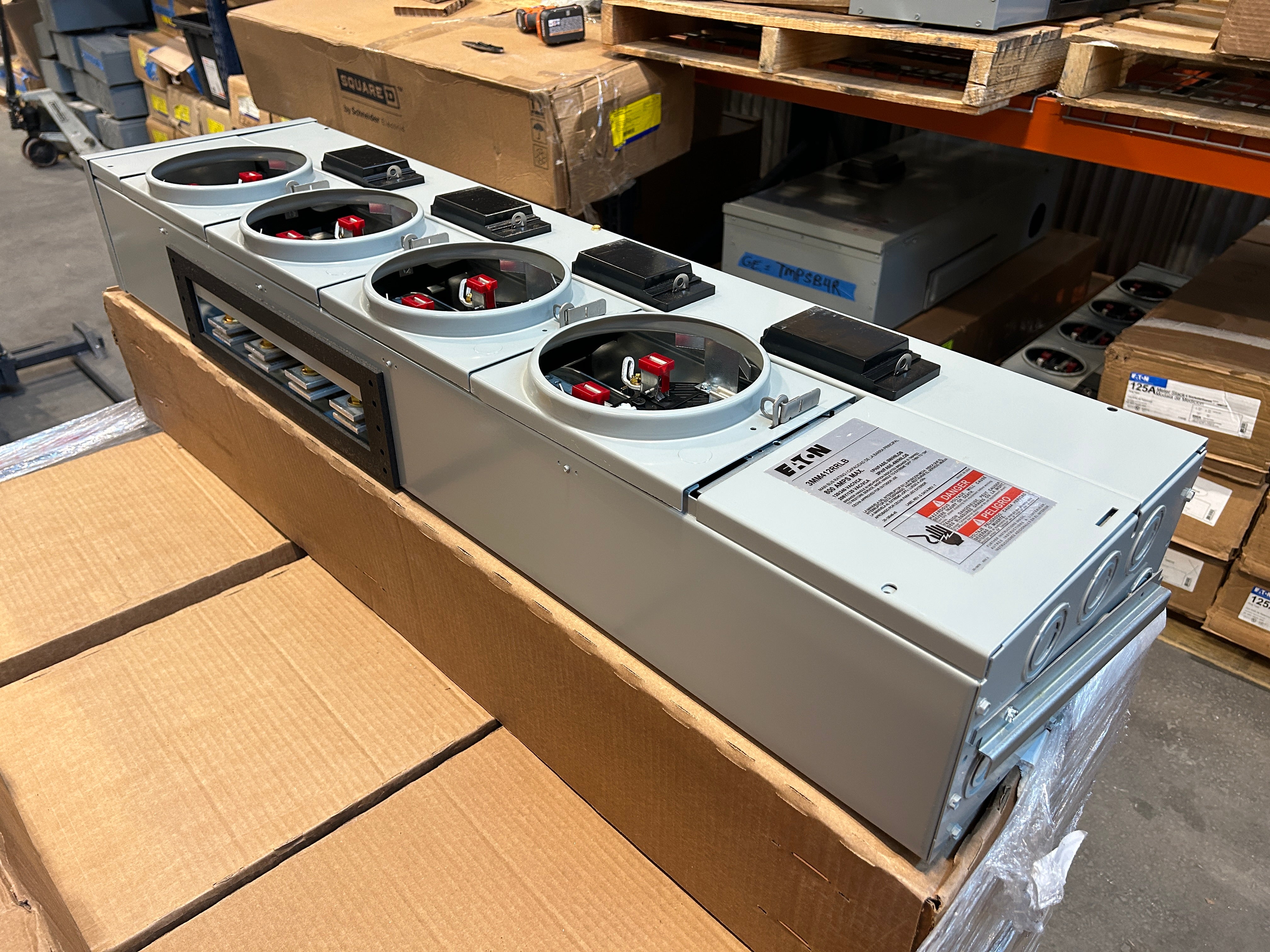 Eaton 3MM412RRLB 3PH In / 1PH Out 4 Gang 125A Socket Ringless Horn Bypass Meter Stack