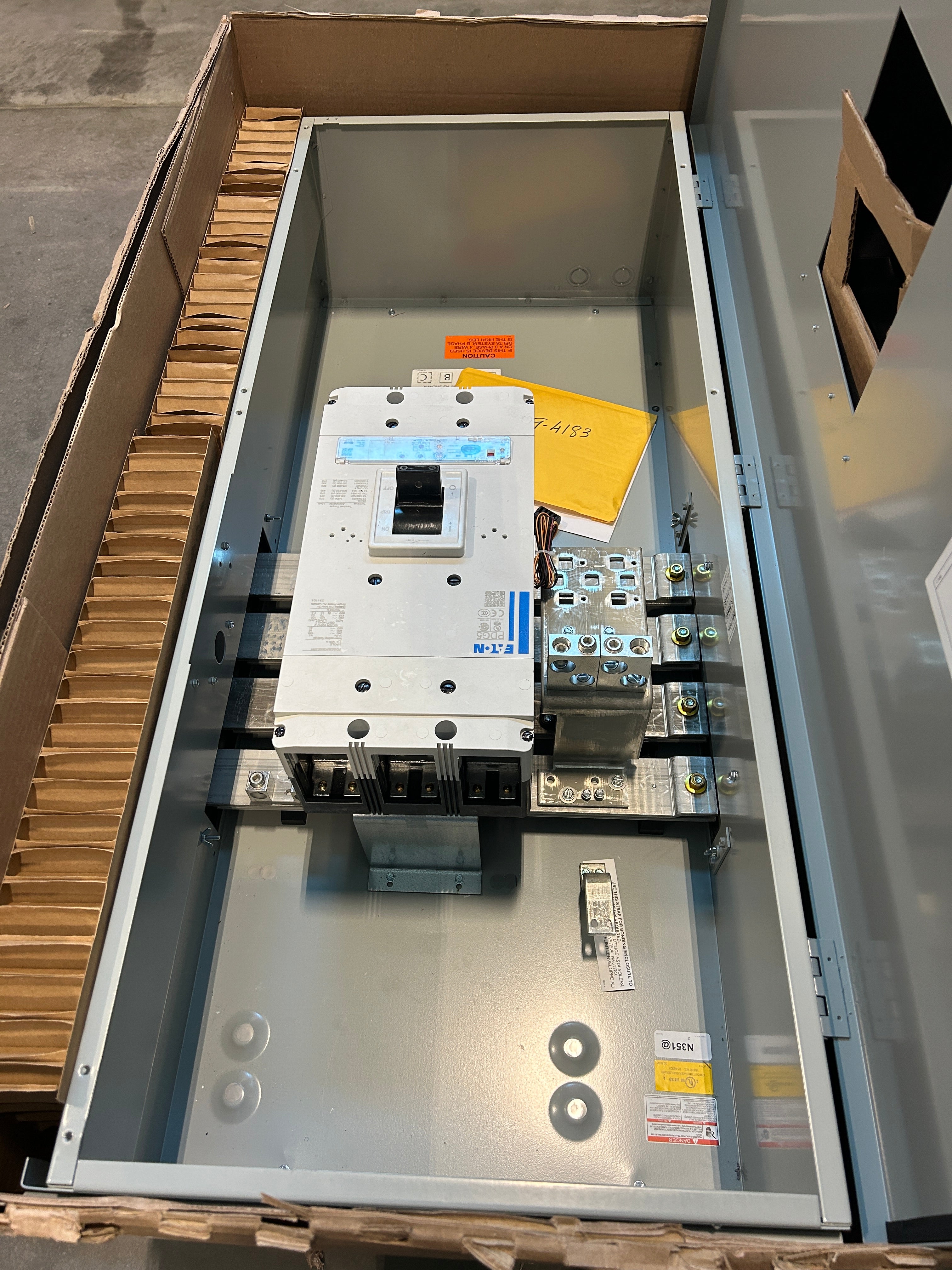Eaton 3PMB1200R 3PH 1200A Main Disconnect w/ARMS Maintenance Mode