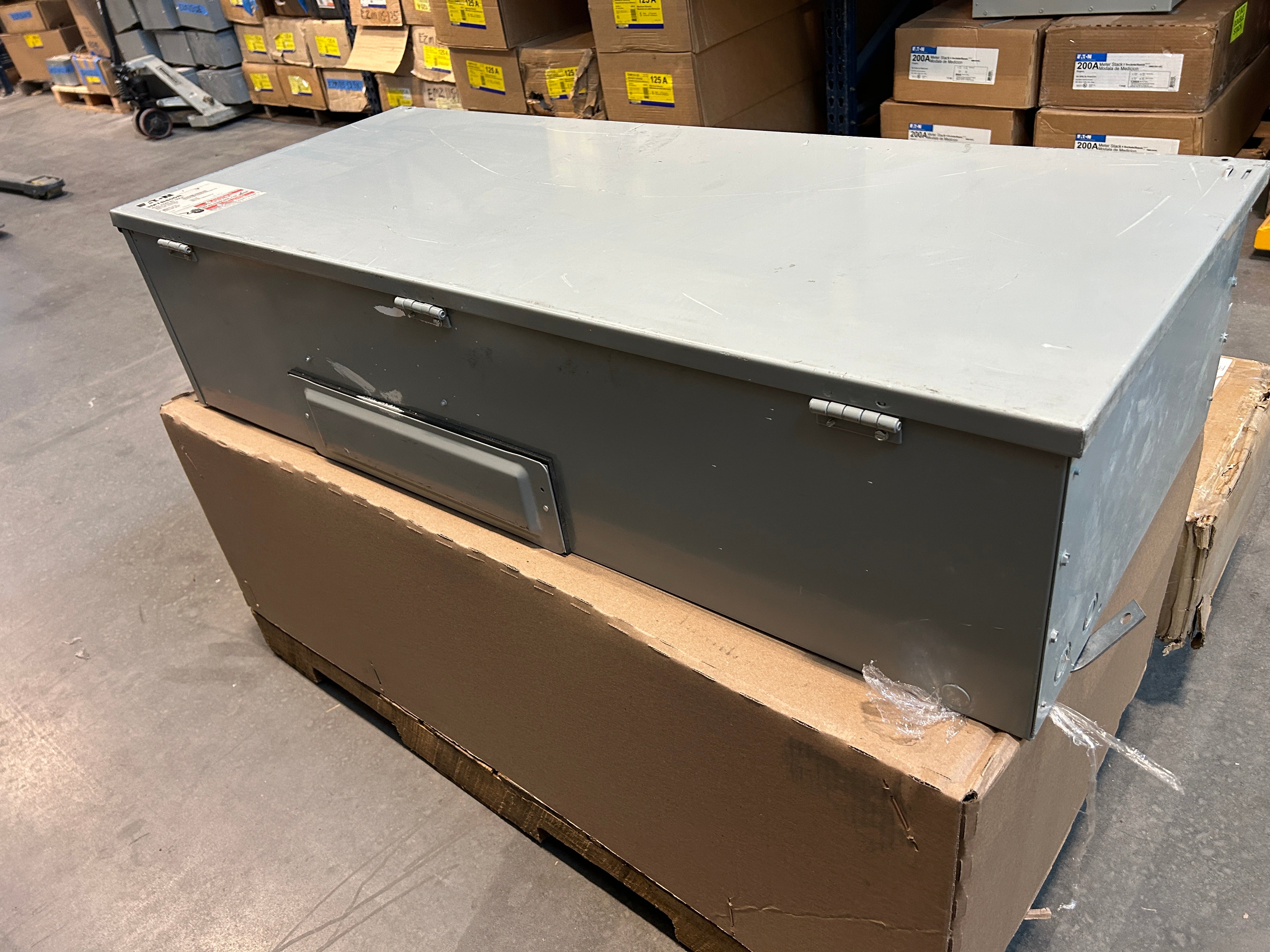 Eaton 3MTB800R 800A Three Phase Main Tap Box