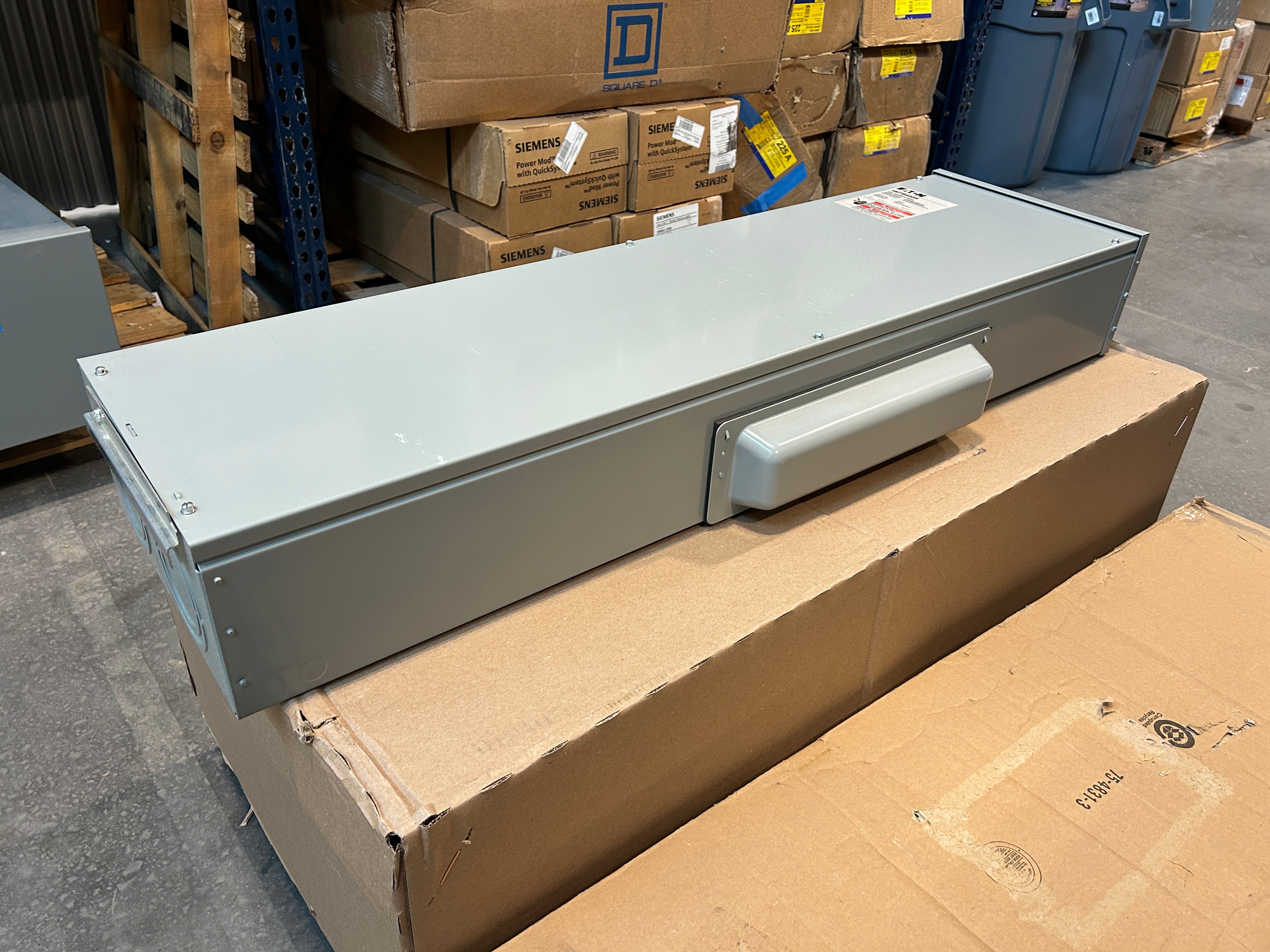 Eaton 3MTB400R 400A 3PH Main Tap Box