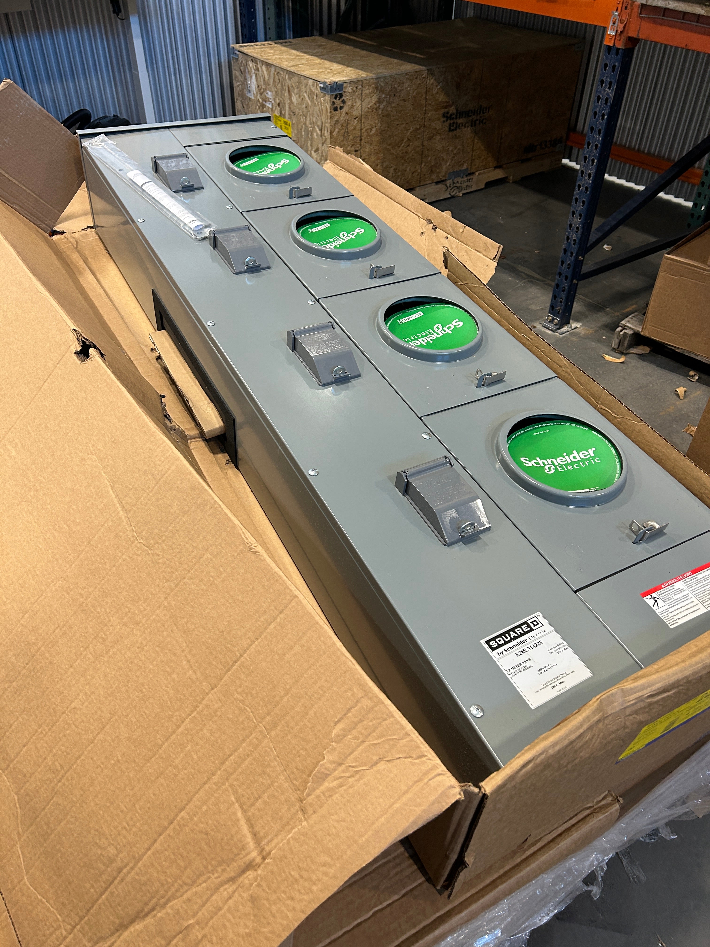 Square D EZML314225 3PH In / 1PH Out 4 Gang 225A Socket Ringless Lever Bypass Meter Stack