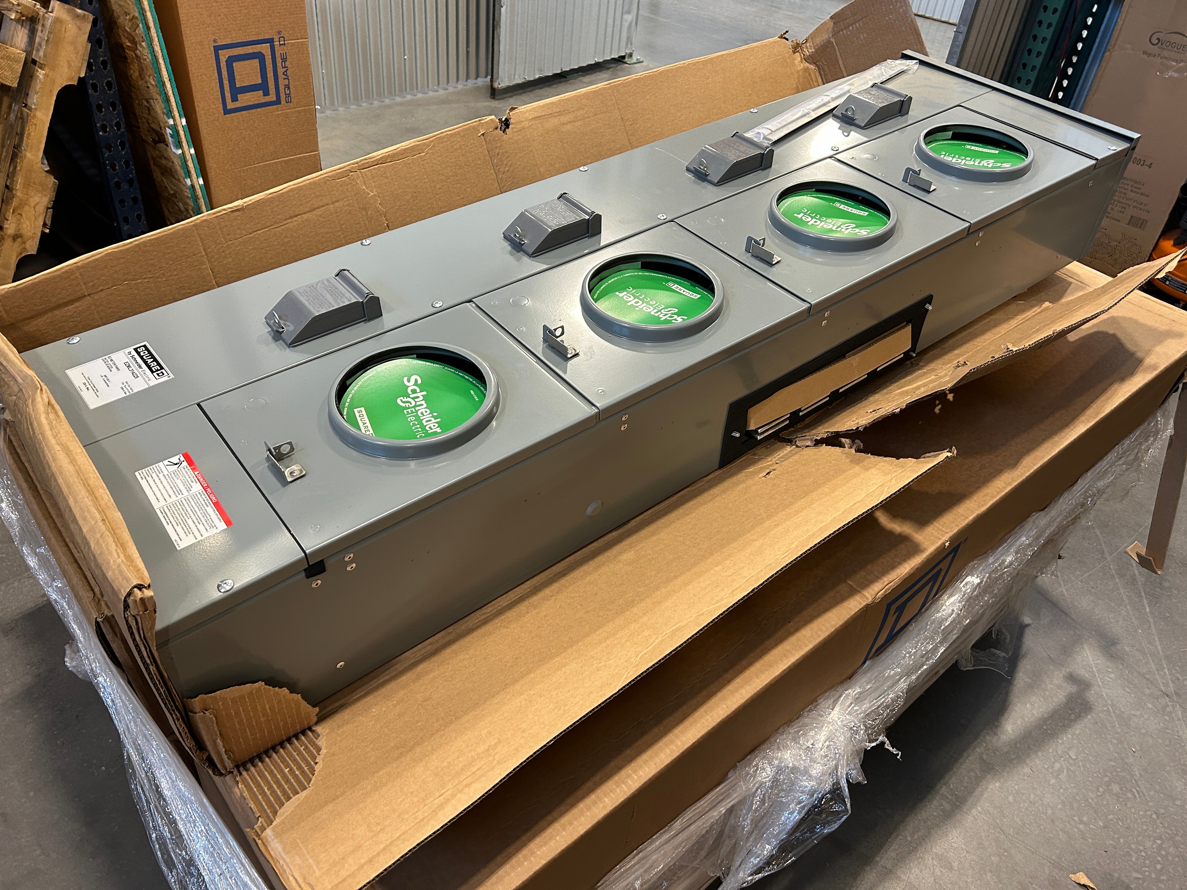 Square D EZML314225 3PH In / 1PH Out 4 Gang 225A Socket Ringless Lever Bypass Meter Stack