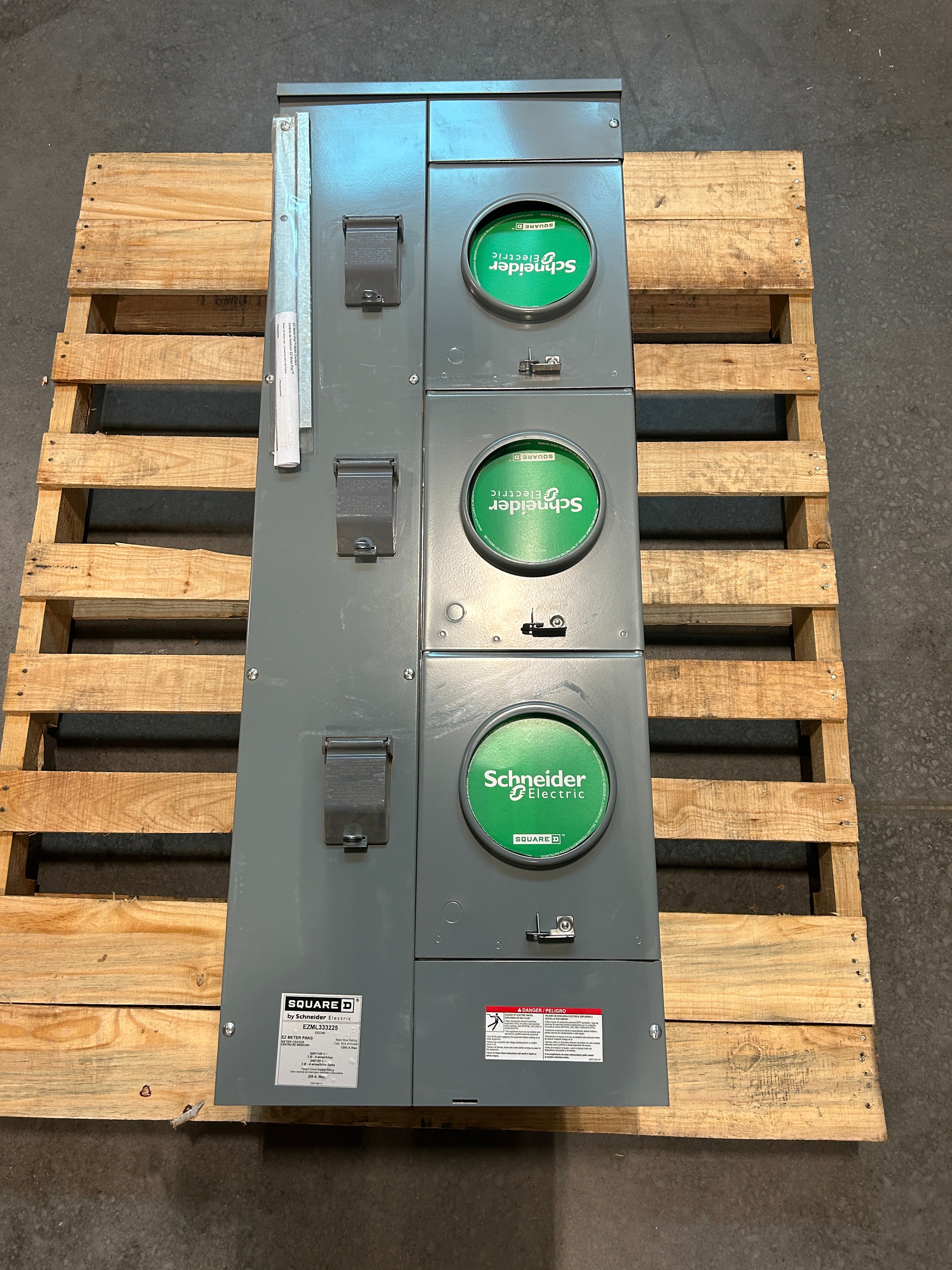 Square D EZML333225 3PH In / 3PH Out 3 Gang Ringless Lever Bypass 225A Socket 1200A Copper Busbar Meter Stack