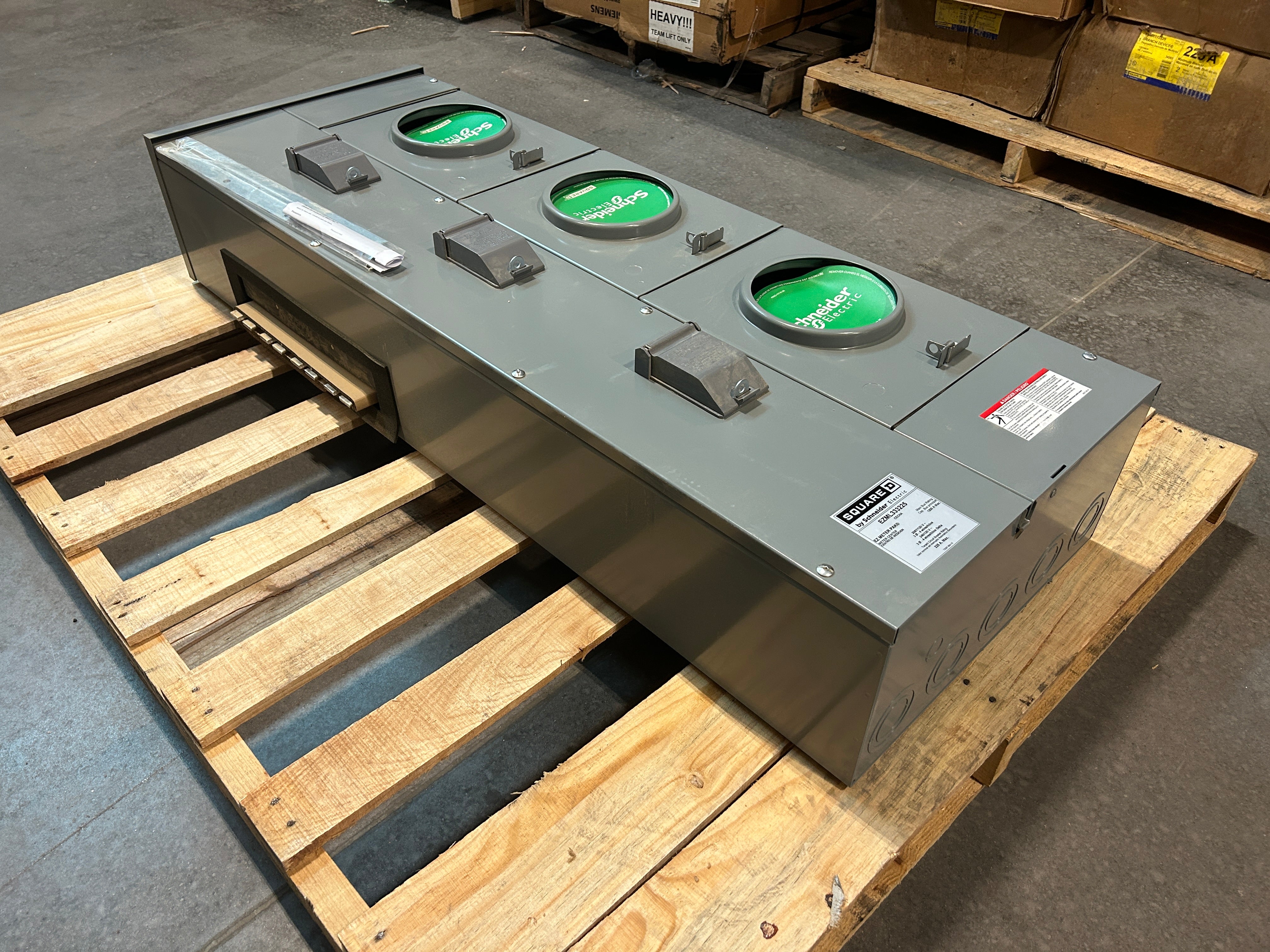 Square D EZML333225 3PH In / 3PH Out 3 Gang Ringless Lever Bypass 225A Socket 1200A Copper Busbar Meter Stack