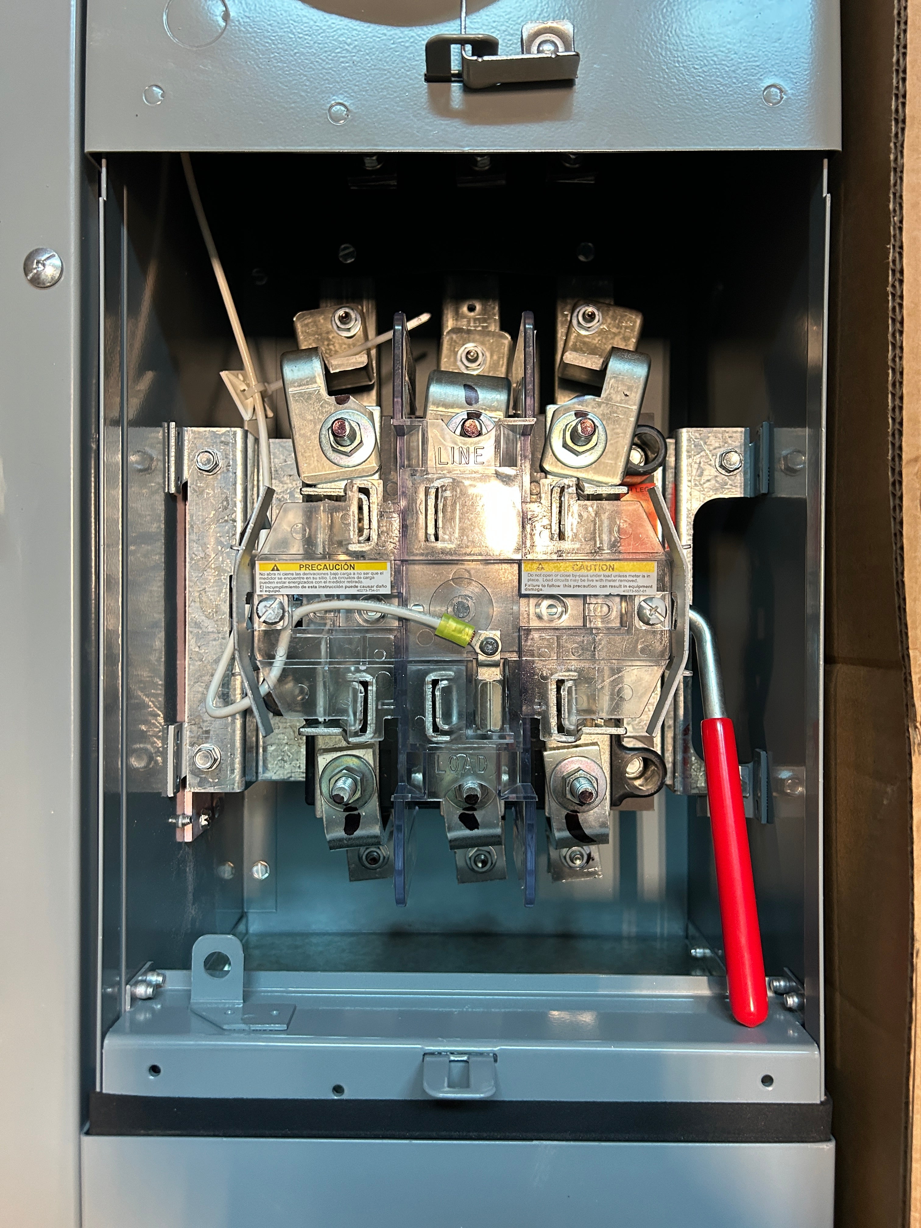 Square D EZML334225 3PH In / 3PH Out 4 Gang Ringless Lever Bypass 225A Socket Meter Stack