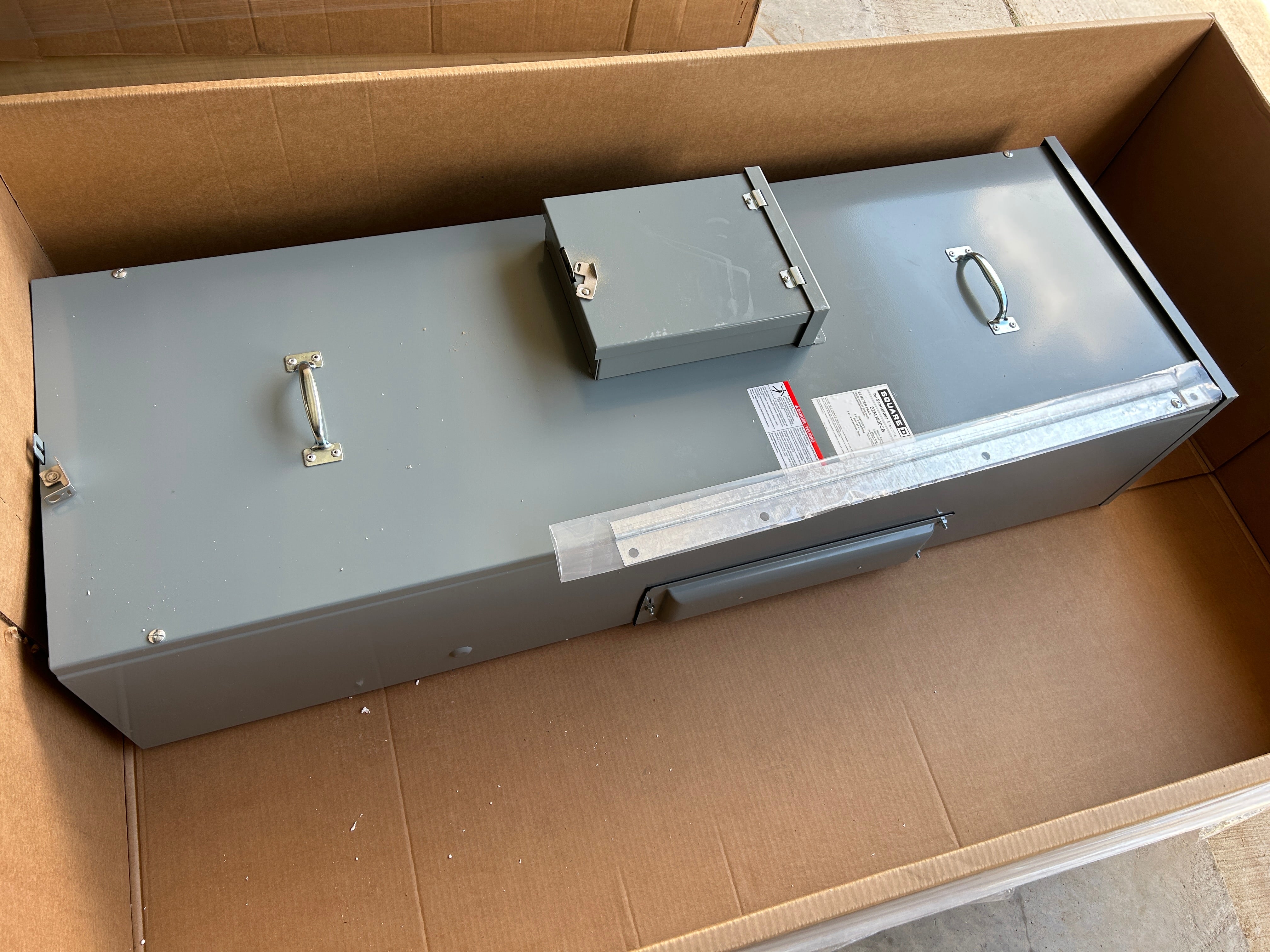 Square D EZM3800CB 800A Main Circuit Breaker Disconnect