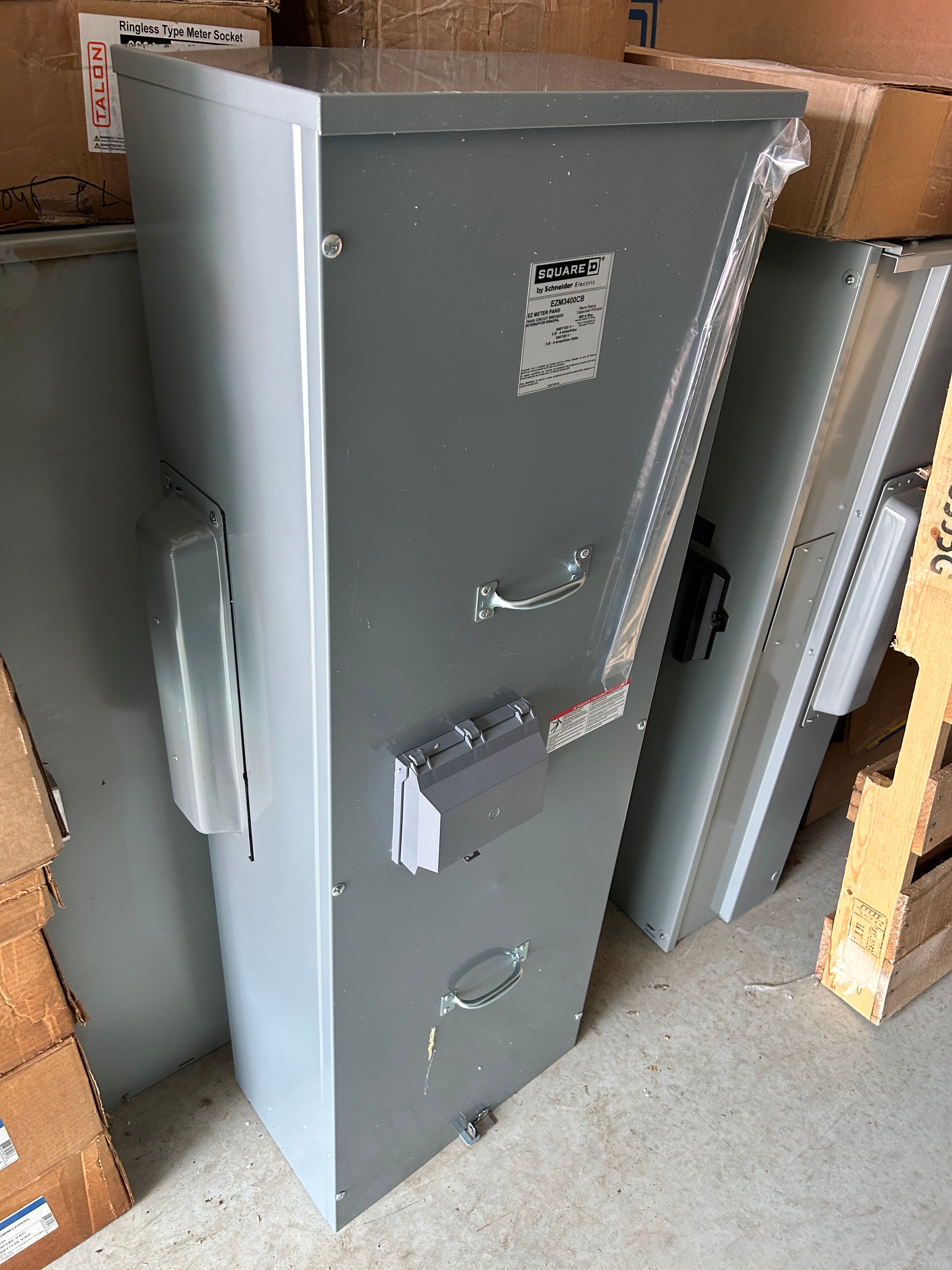 Square D EZM3400CB 400A Main Circuit Breaker Disconnect