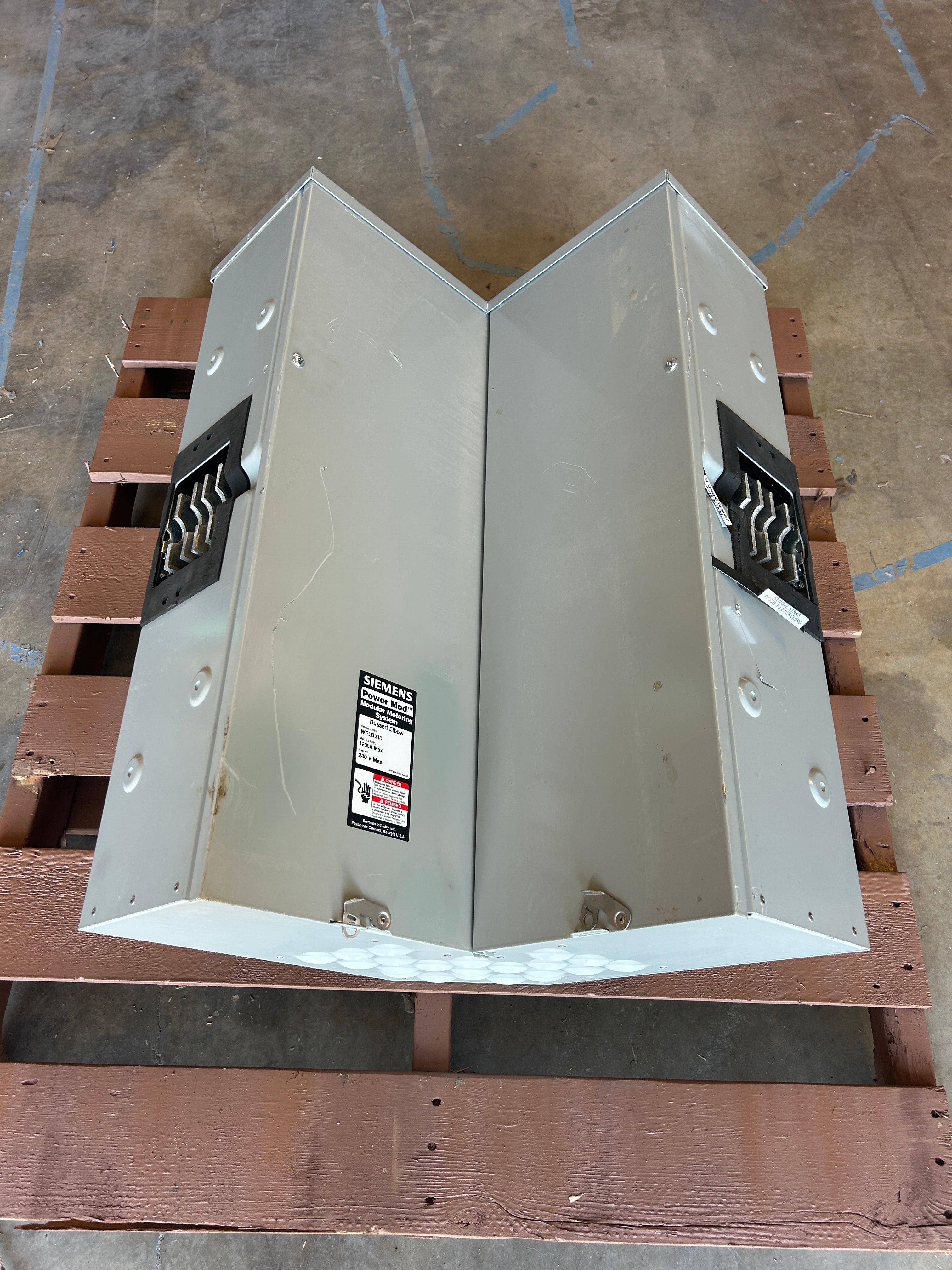 Siemens WELB318 3PH or 1PH PowMod Bussed Elbow 18"