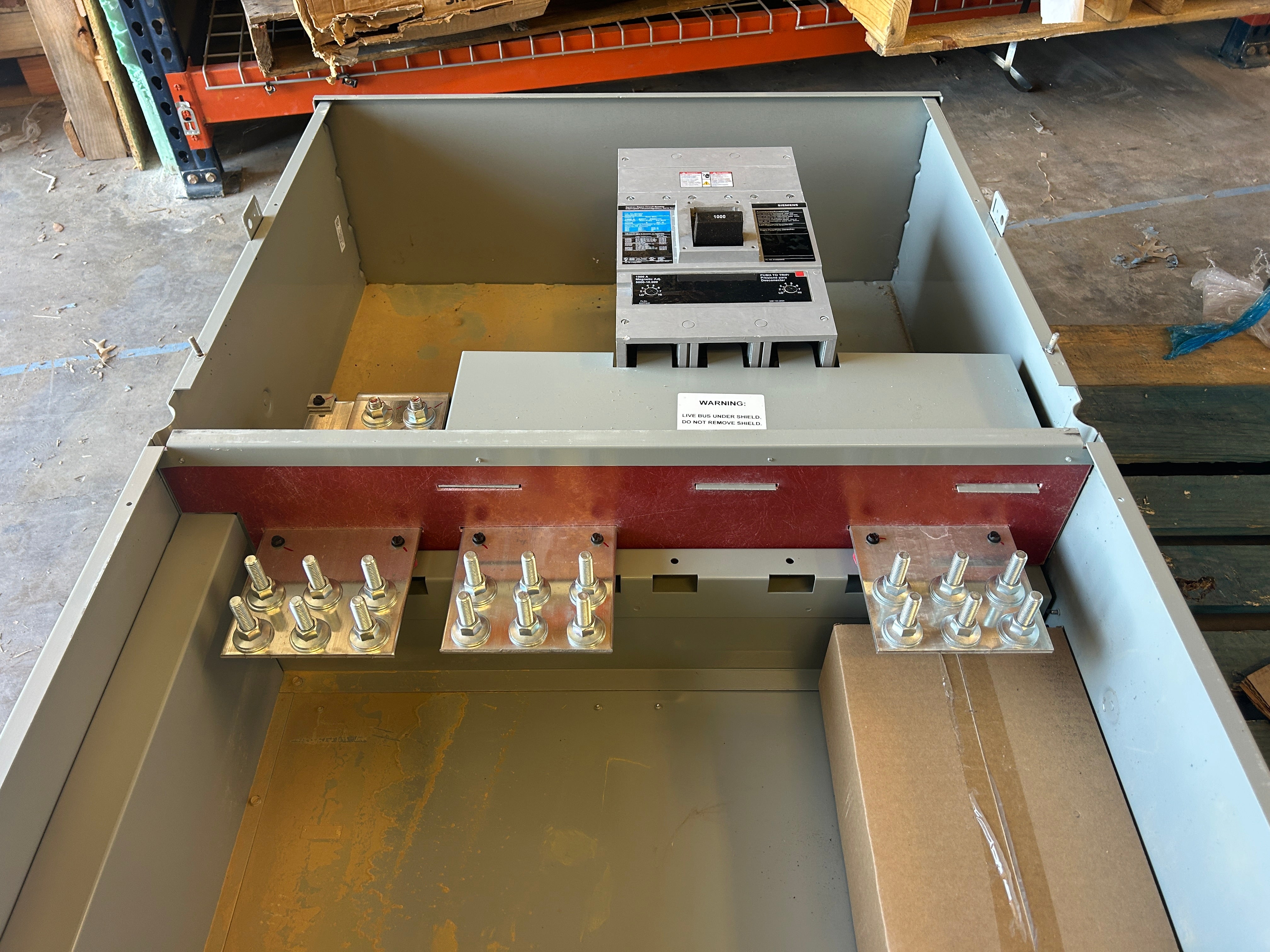 SIEMENS WEB11000B EUSERC Rated 1000A 1PH Main Breaker for Modular Metering + (2) Lug Kits