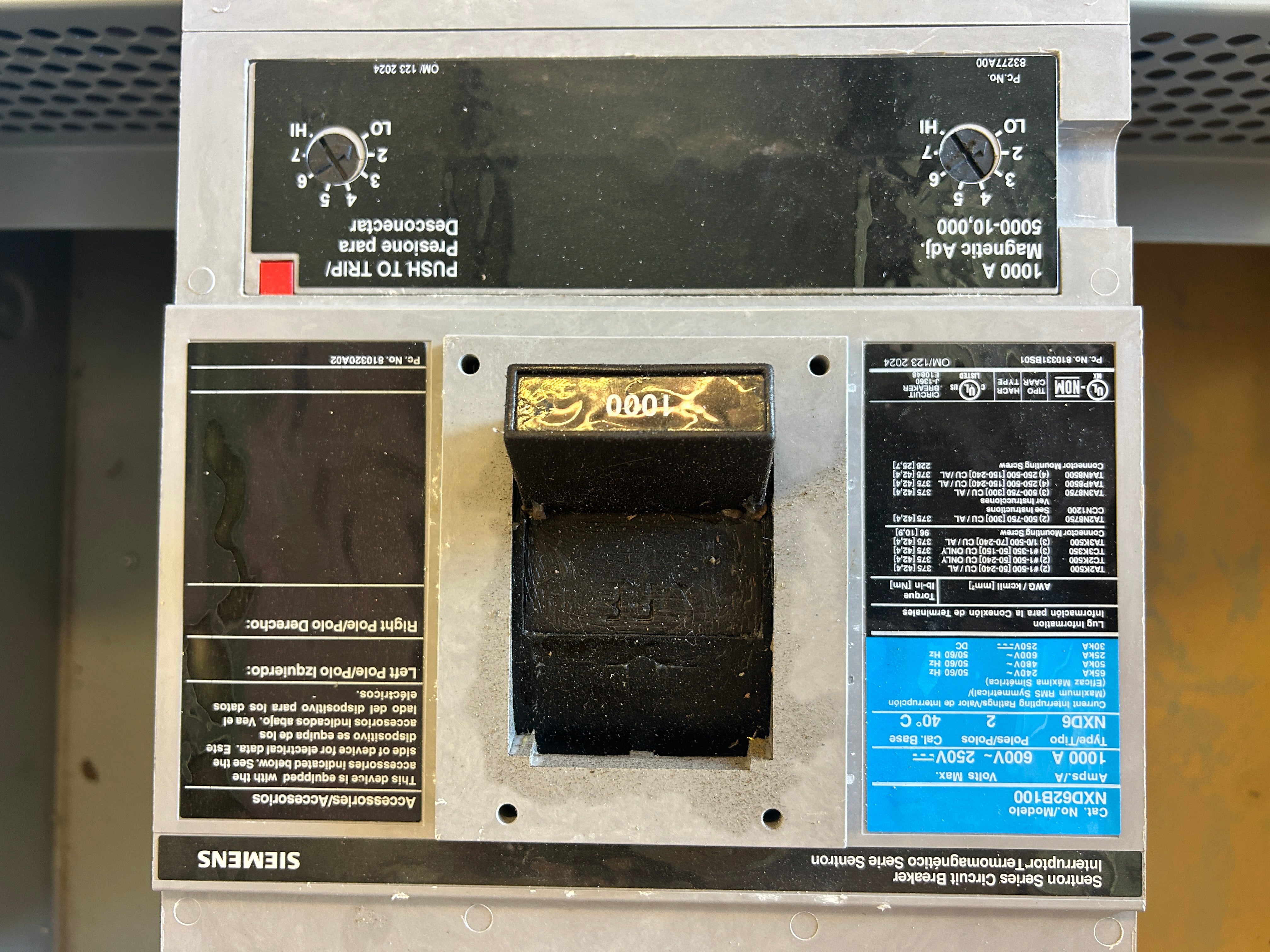 SIEMENS WEB11000B EUSERC Rated 1000A 1PH Main Breaker for Modular Metering + (2) Lug Kits