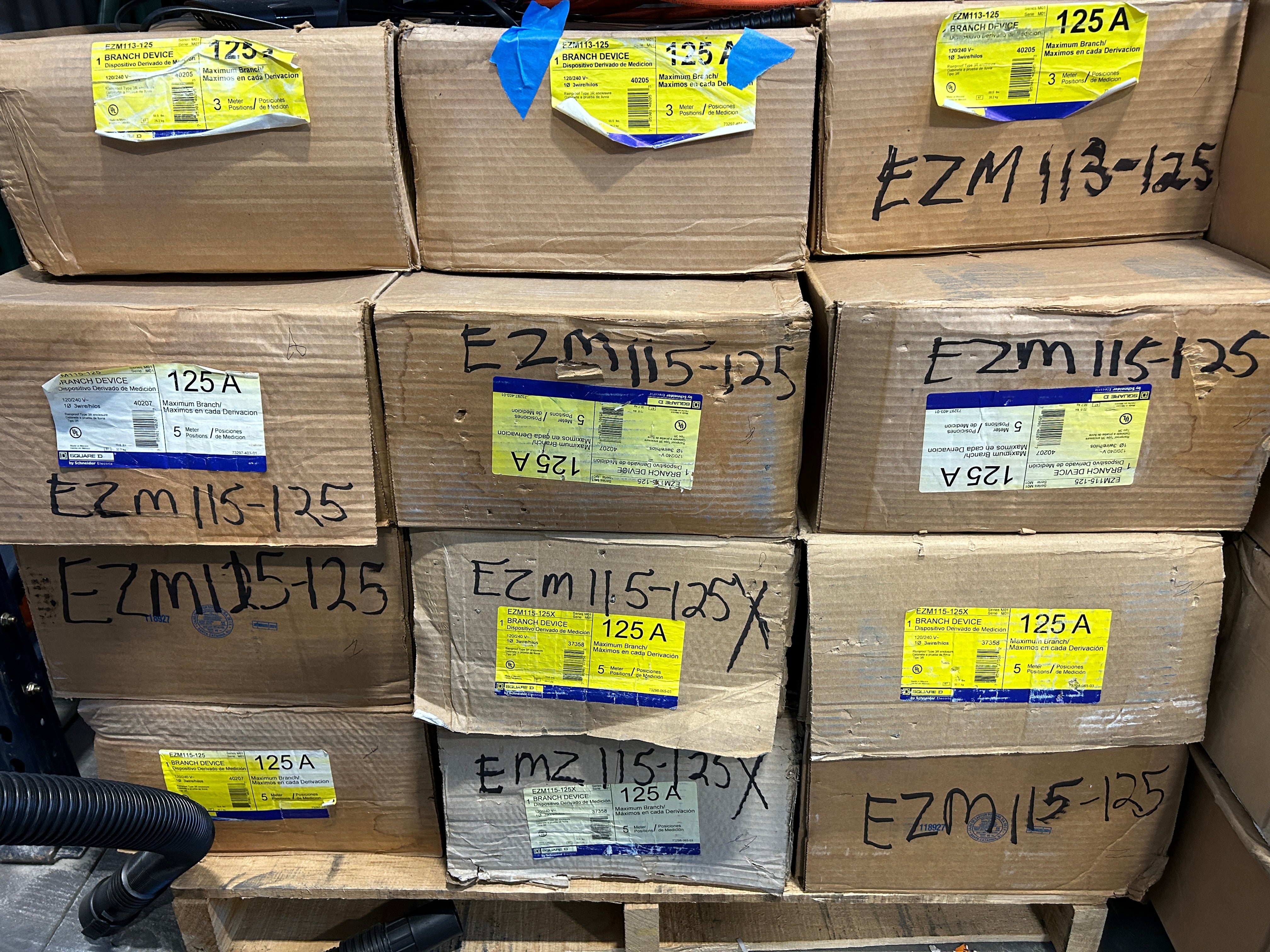 Square D EZM115125X 1PH In / 1PH Out 5 Gang Ringed Copper Busbar Meter Stack