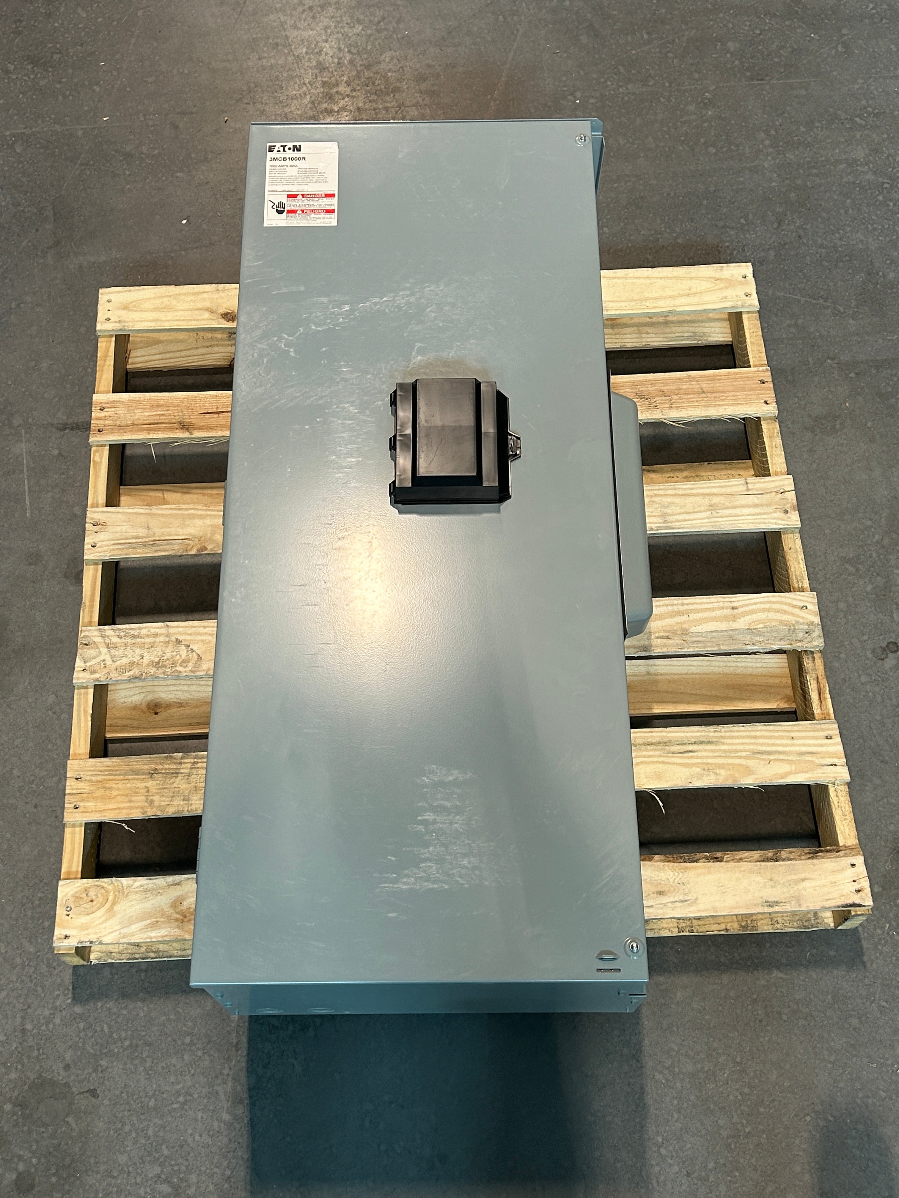 Eaton 3MCB1000R 3 Phase 1000A 65kAIC Main Disconnect for Modular Metering