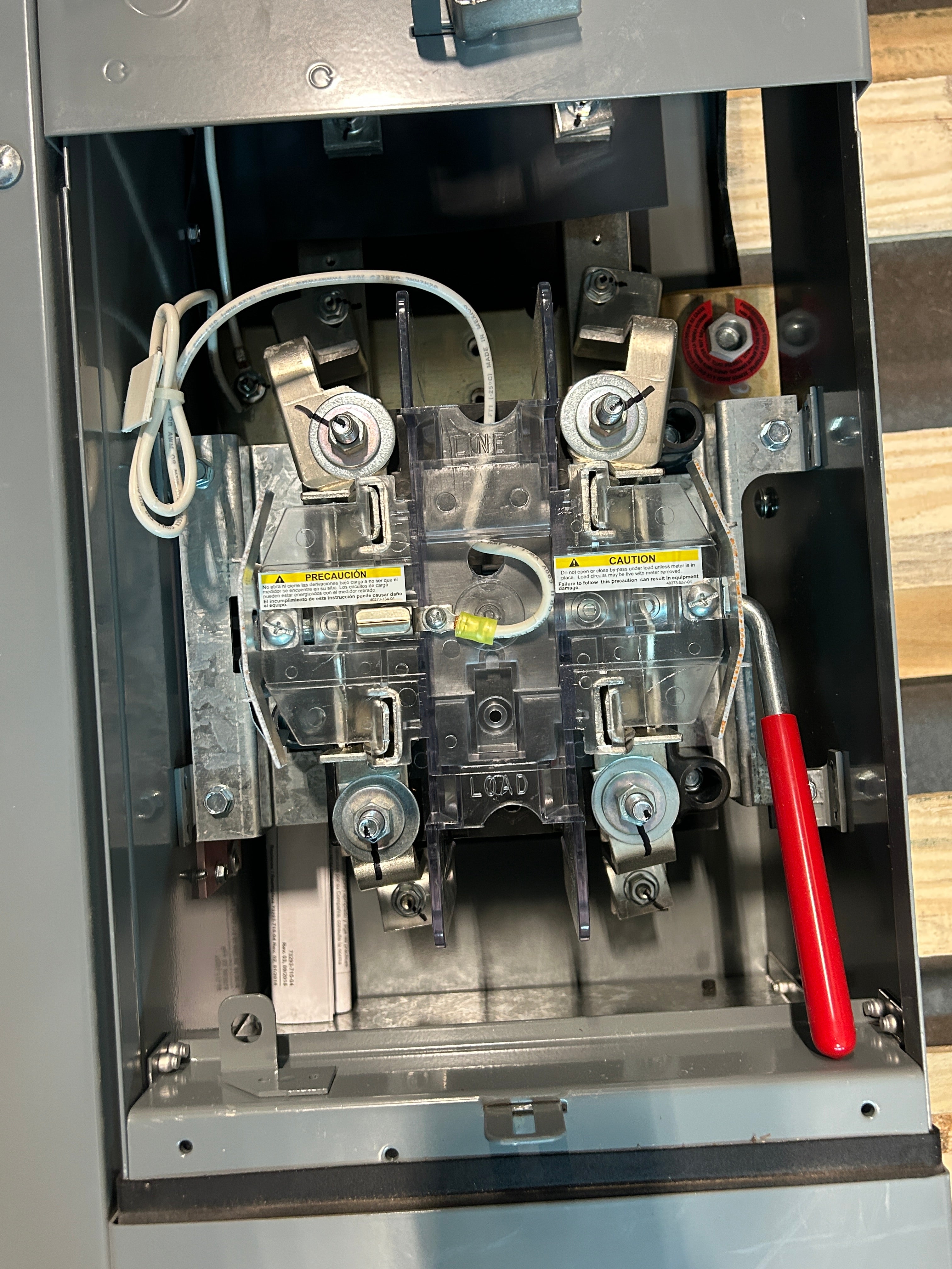 Square D EZML112225 1PH In / 1PH Out 2 Gang 225A Socket Ringless Lever Bypass Meter Stack