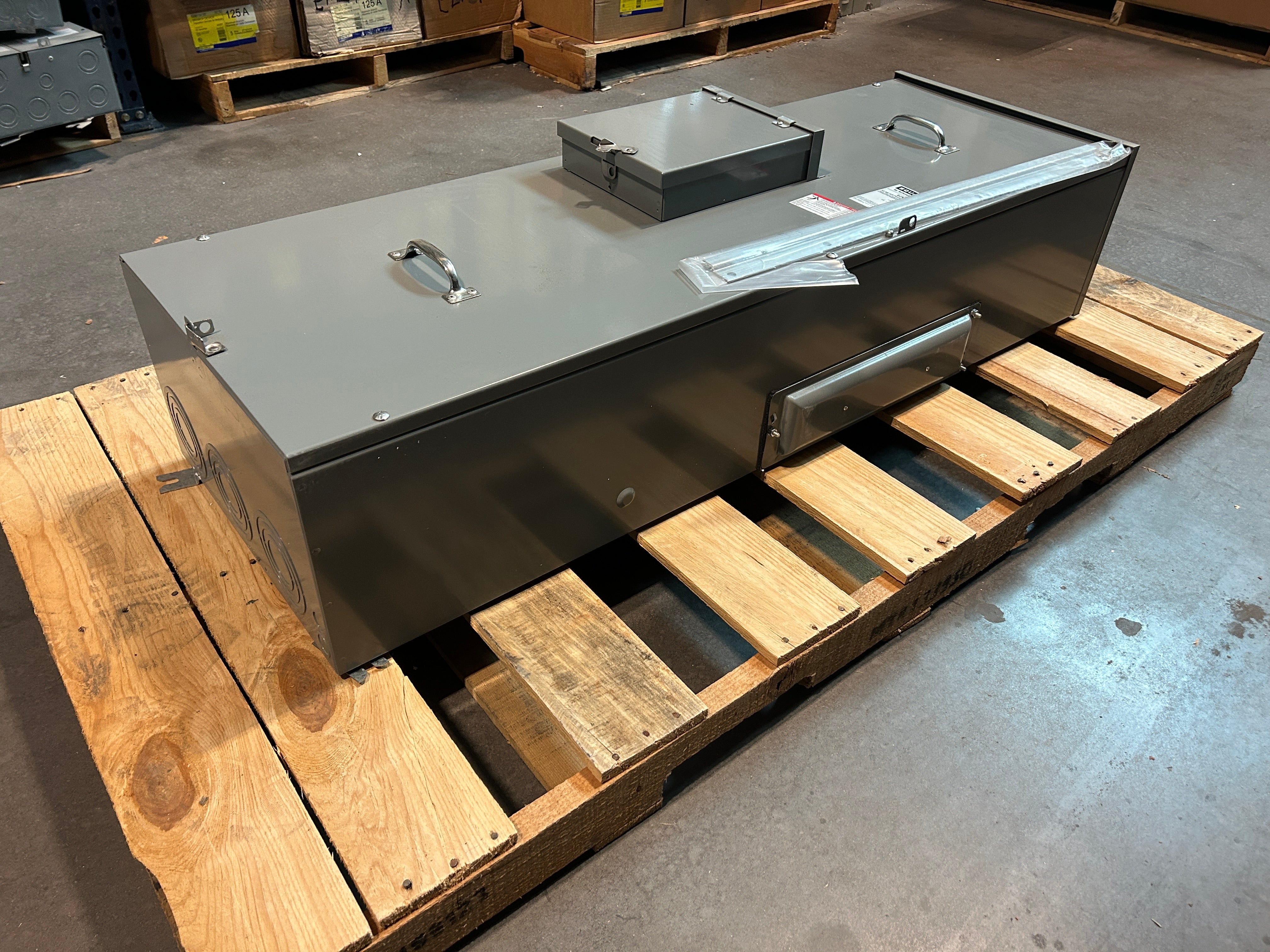 Square D EZM3600CB 600A Main Circuit Breaker Disconnect