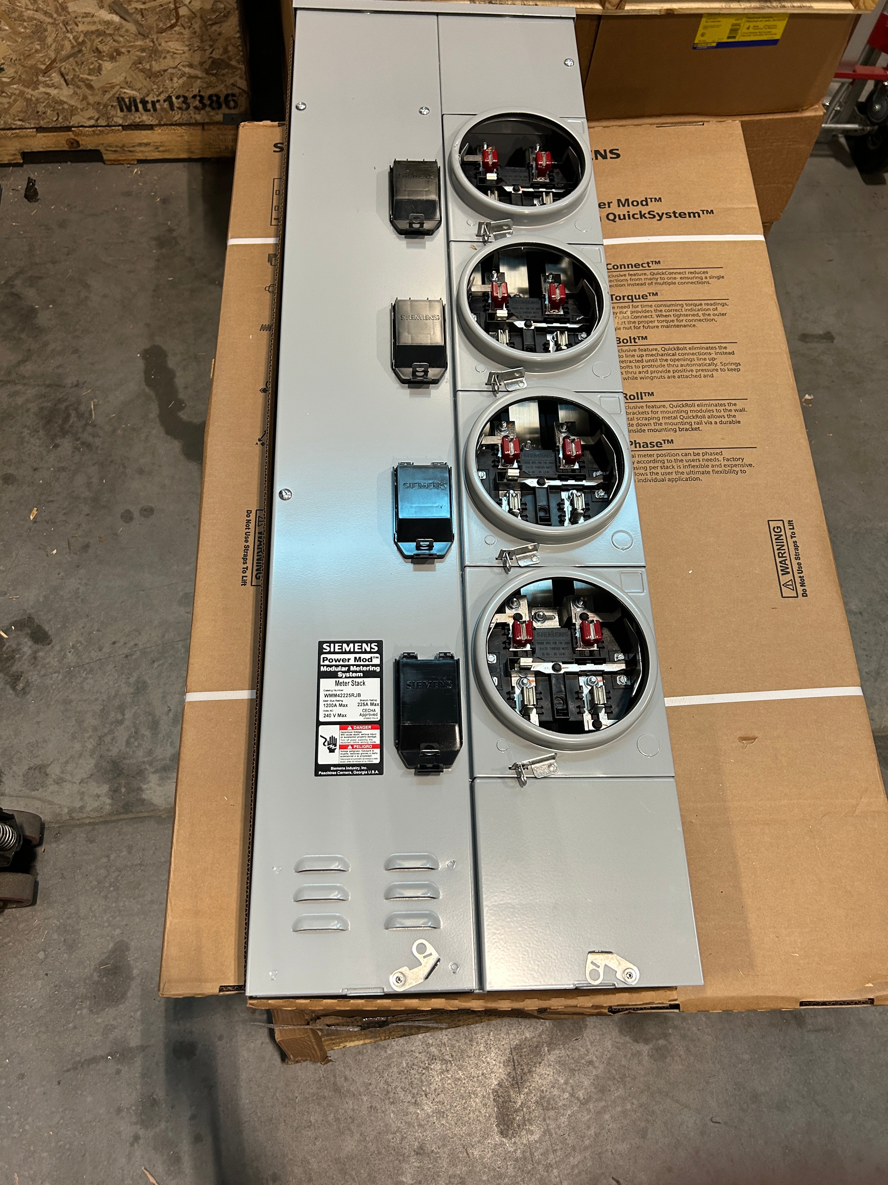 Siemens WMM42225RJB 3PH In / 1PH Out 4 Gang 225A Socket Ringless Horn Bypass 5 Jaw Meter Stack