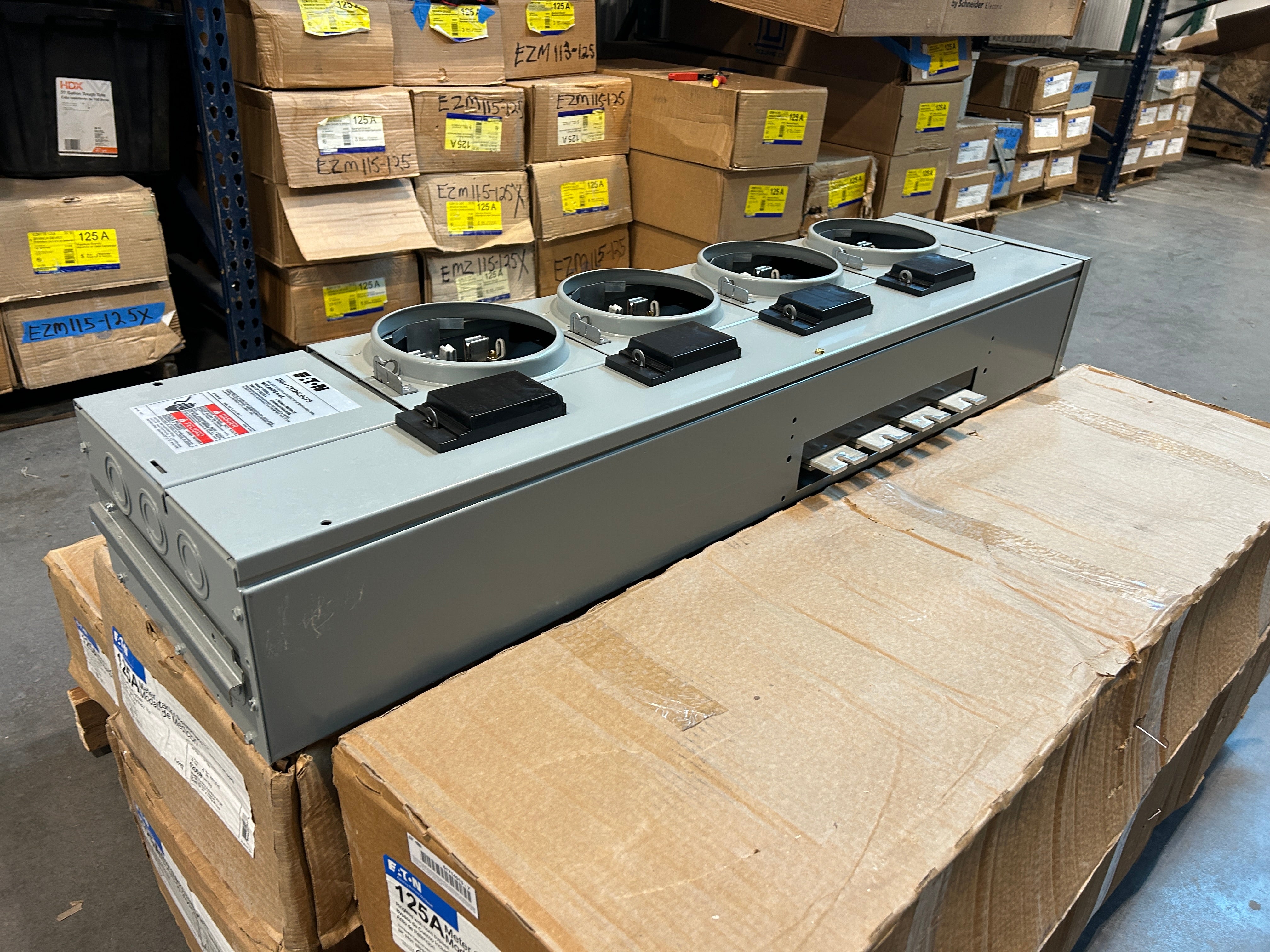 Eaton 3MM512R12RLBCPS (3MM512R12RLB) 3PH In / 1PH Out 5 Gang 1200A Copper Busbar 125A Socket Ringless Horn Bypass CPS Approved Meter Stack