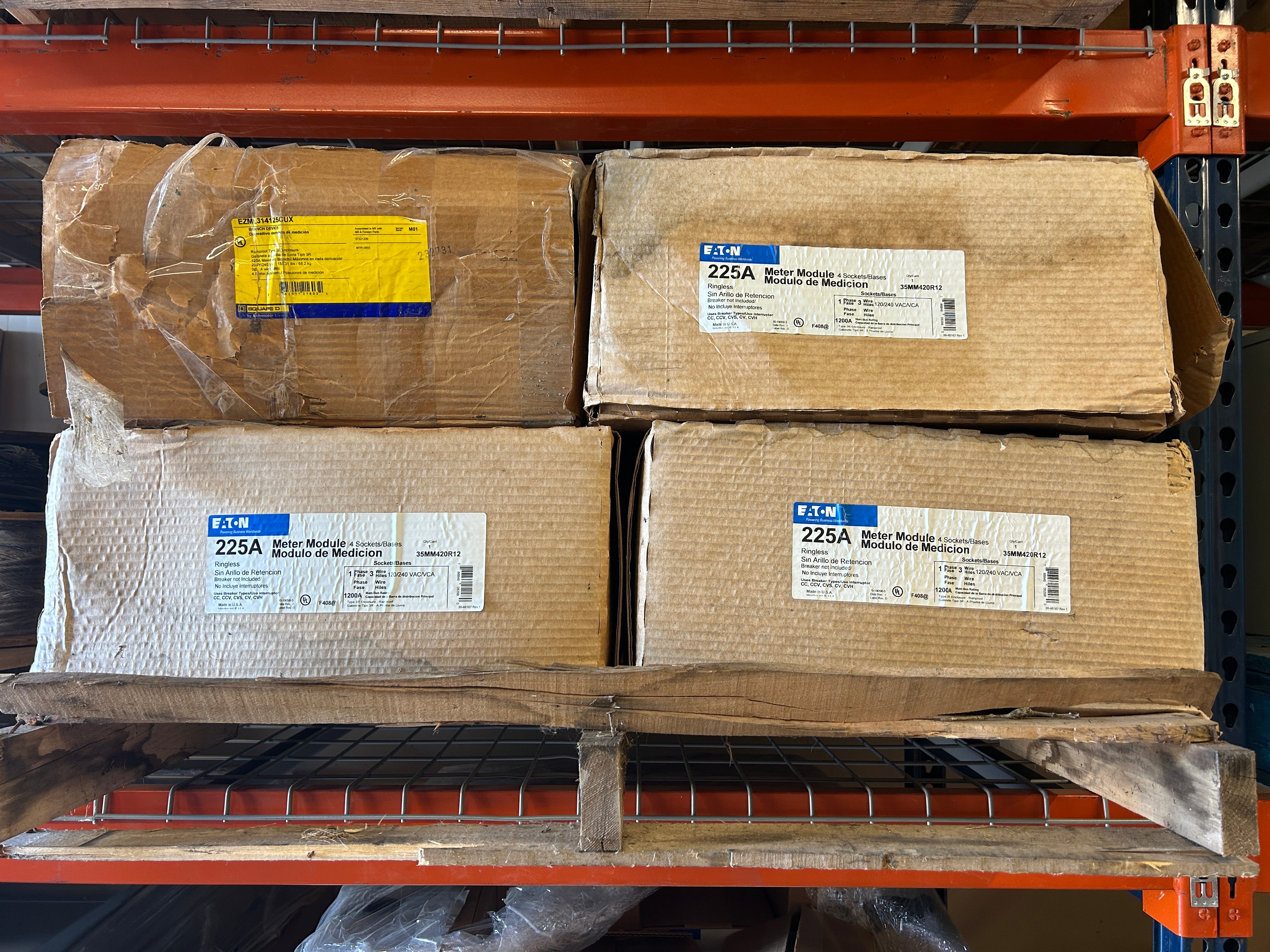 Eaton 35MM420R12 3PH In / 1PH Out 4 Gang 225A Socket Ringless Lever Bypass 1200A Bus Meter Stack