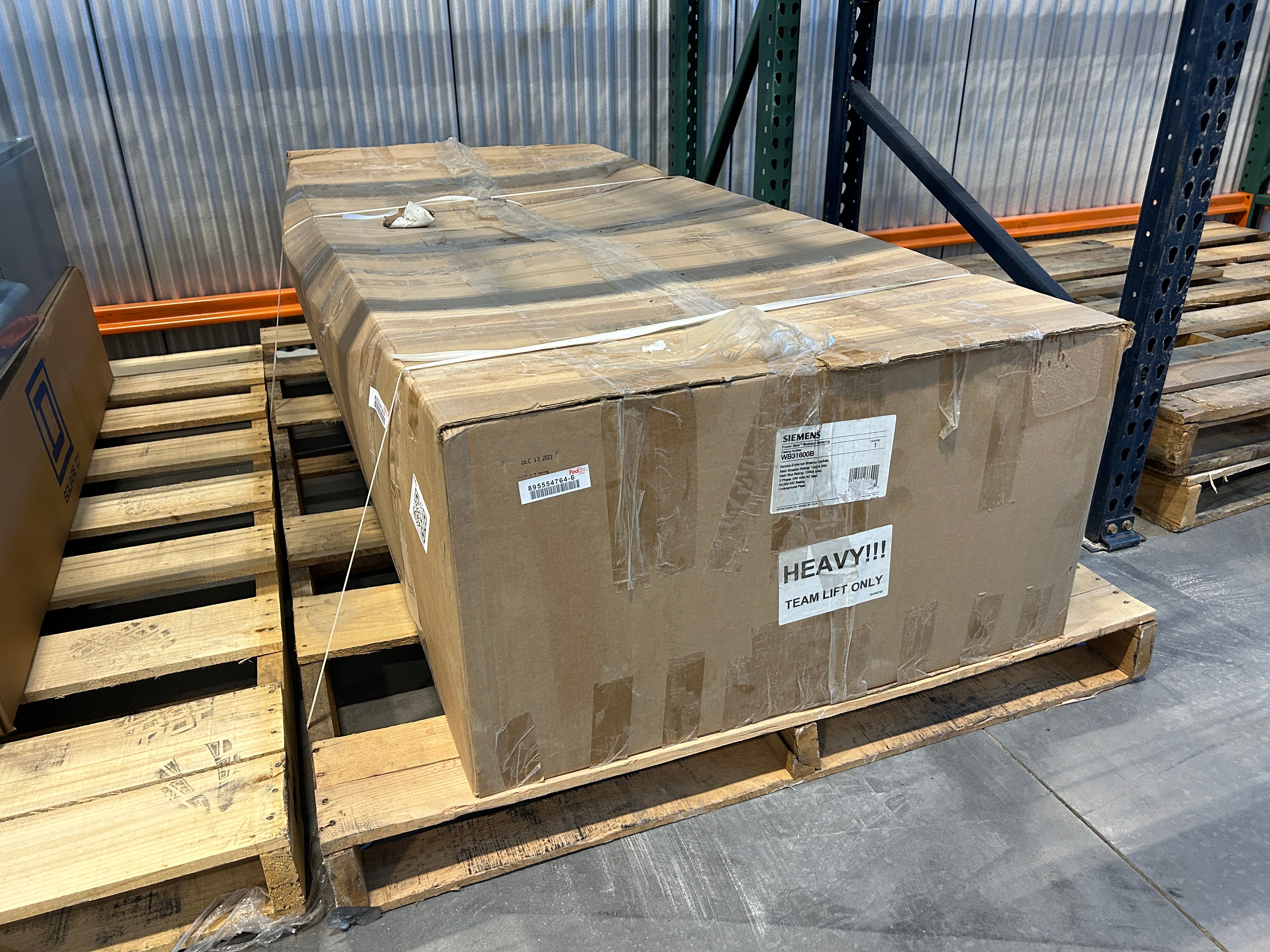 Siemens WB31600B 3 Phase 1600 Amp Main Disconnect