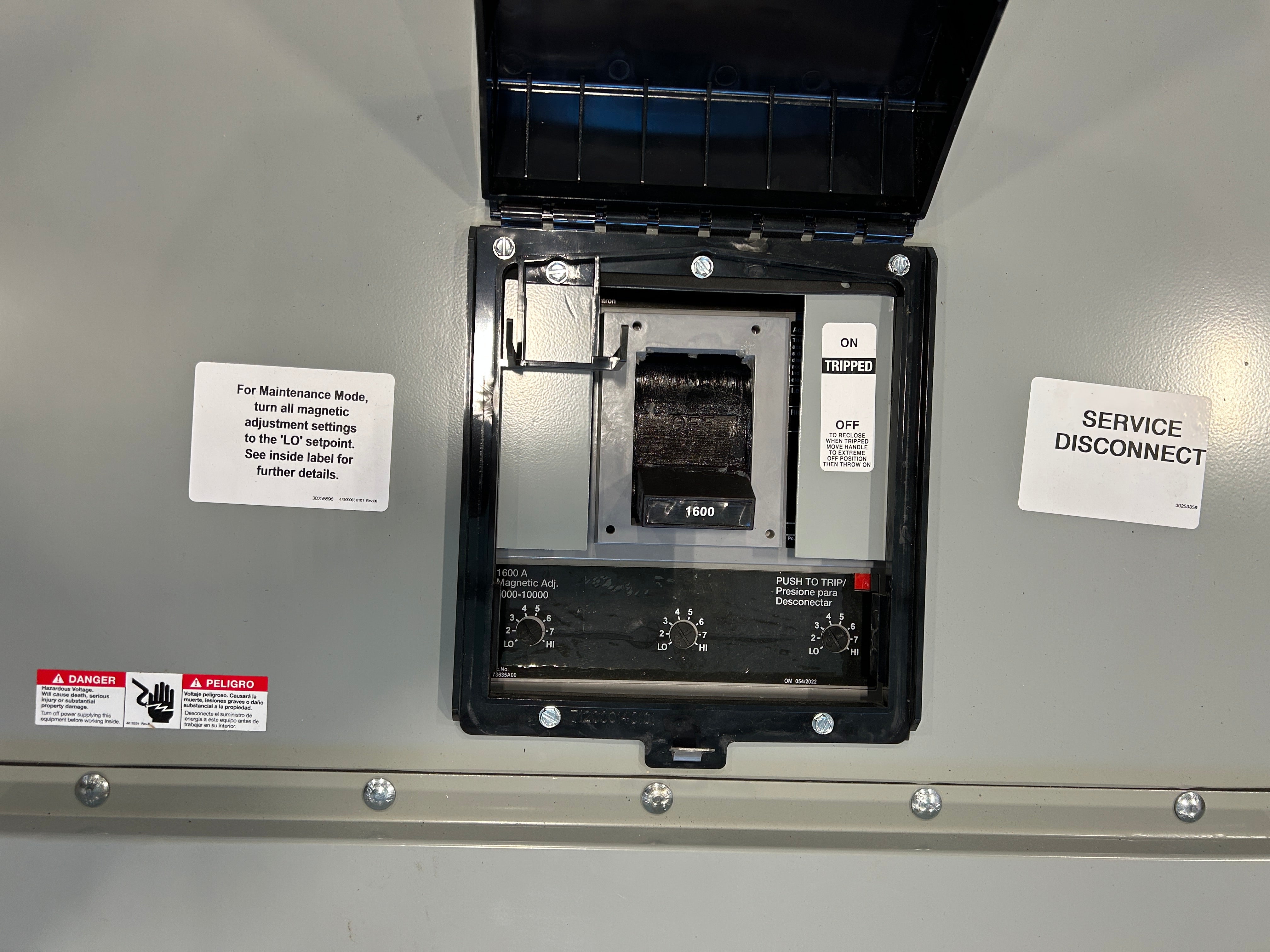 Siemens WB31600B 3 Phase 1600 Amp Main Disconnect