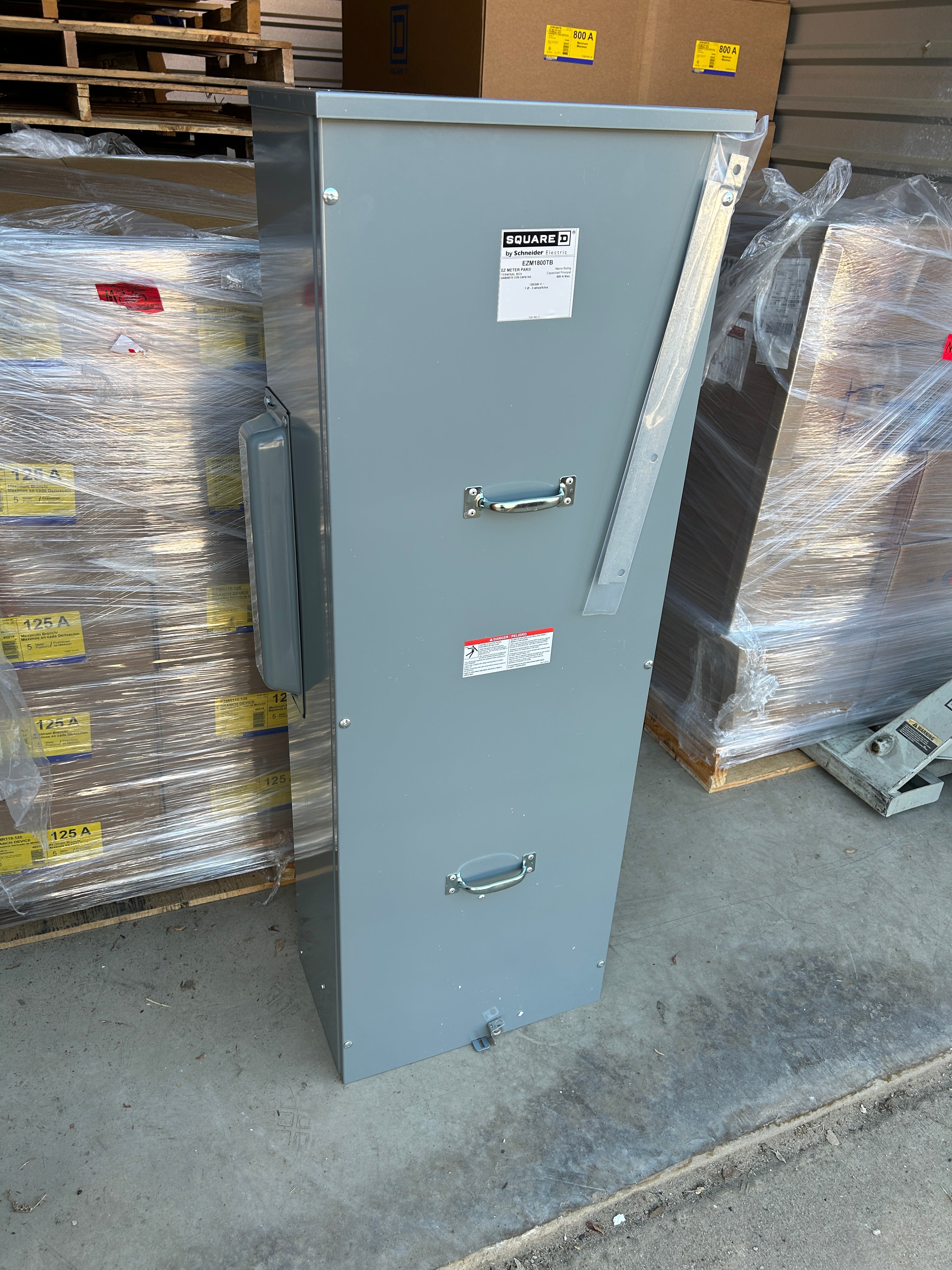 Square D EZM1800TB 800A Main Tap Box