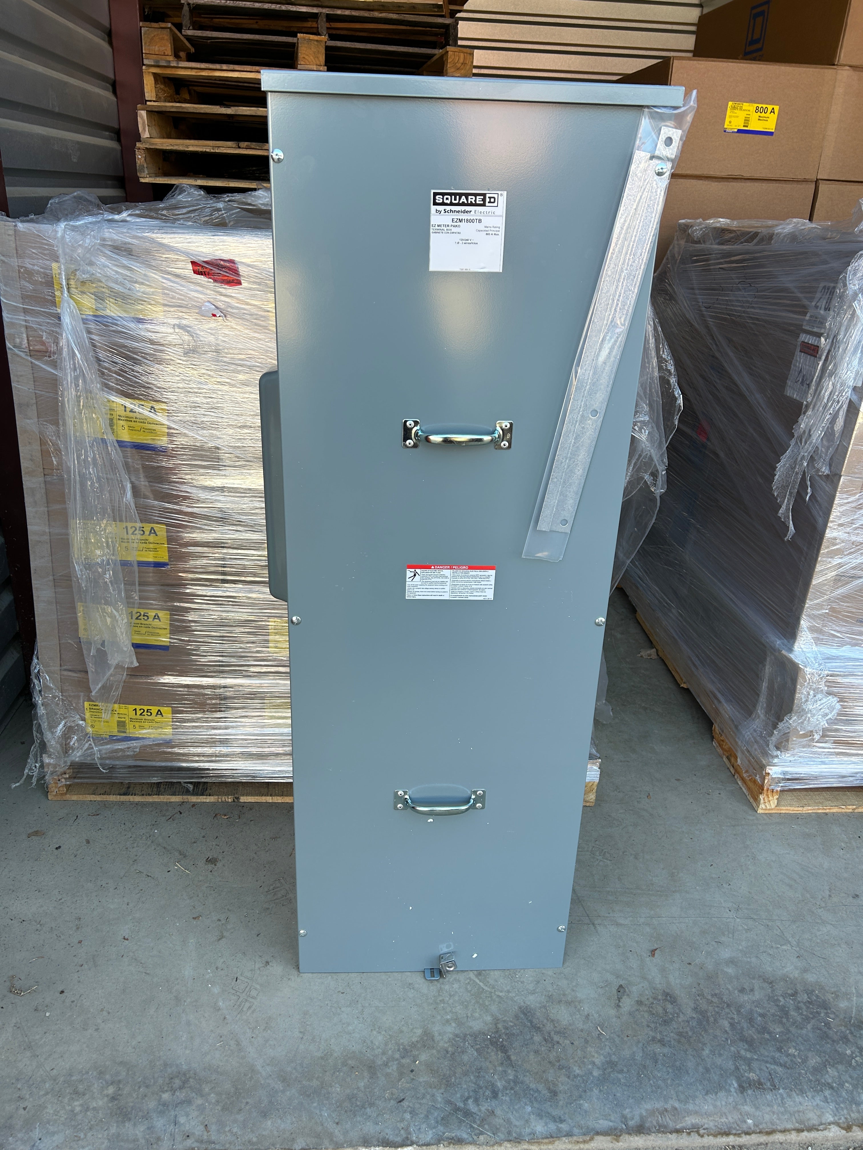 Square D EZM1800TB 800A Main Tap Box