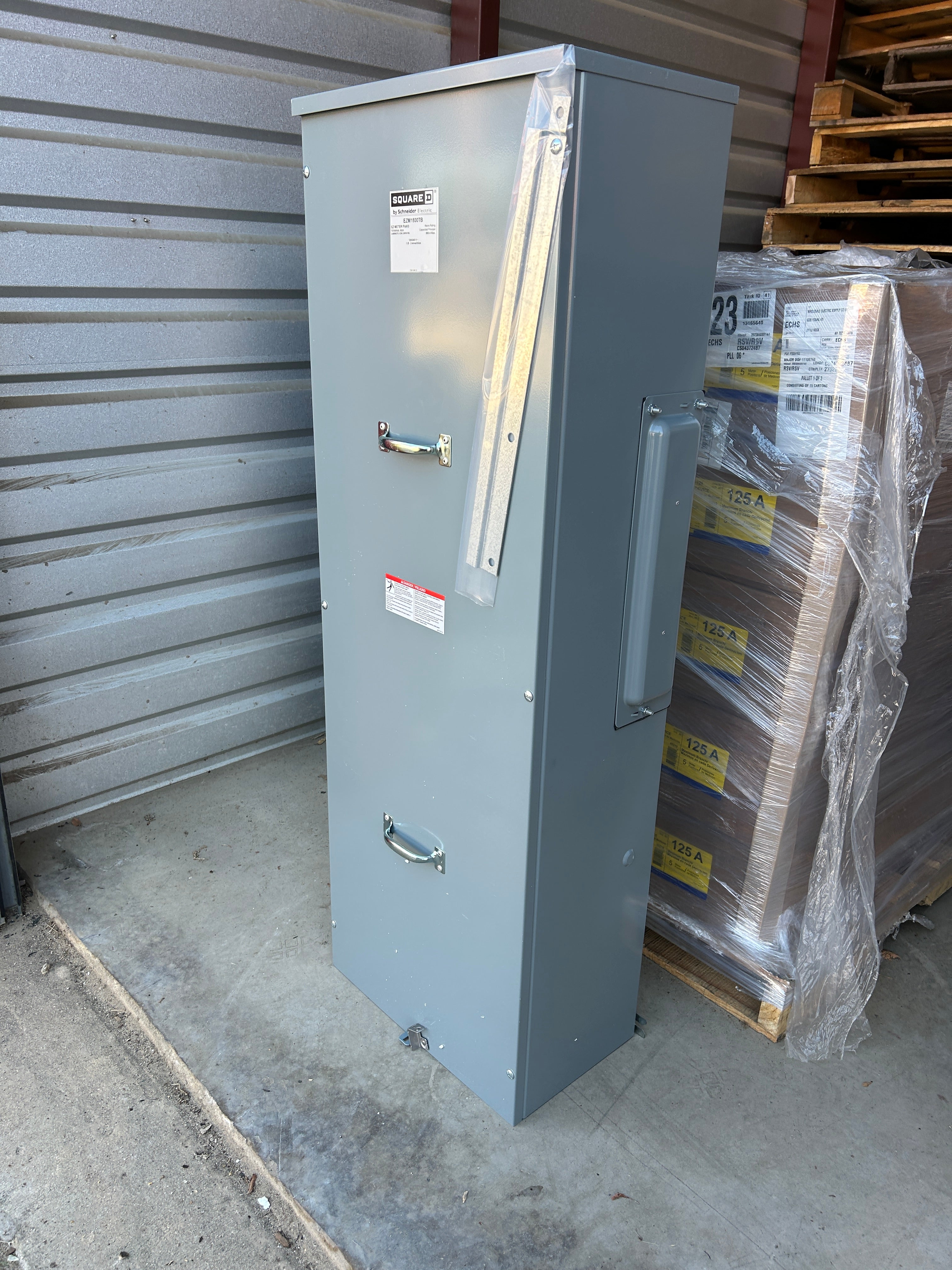 Square D EZM1800TB 800A Main Tap Box