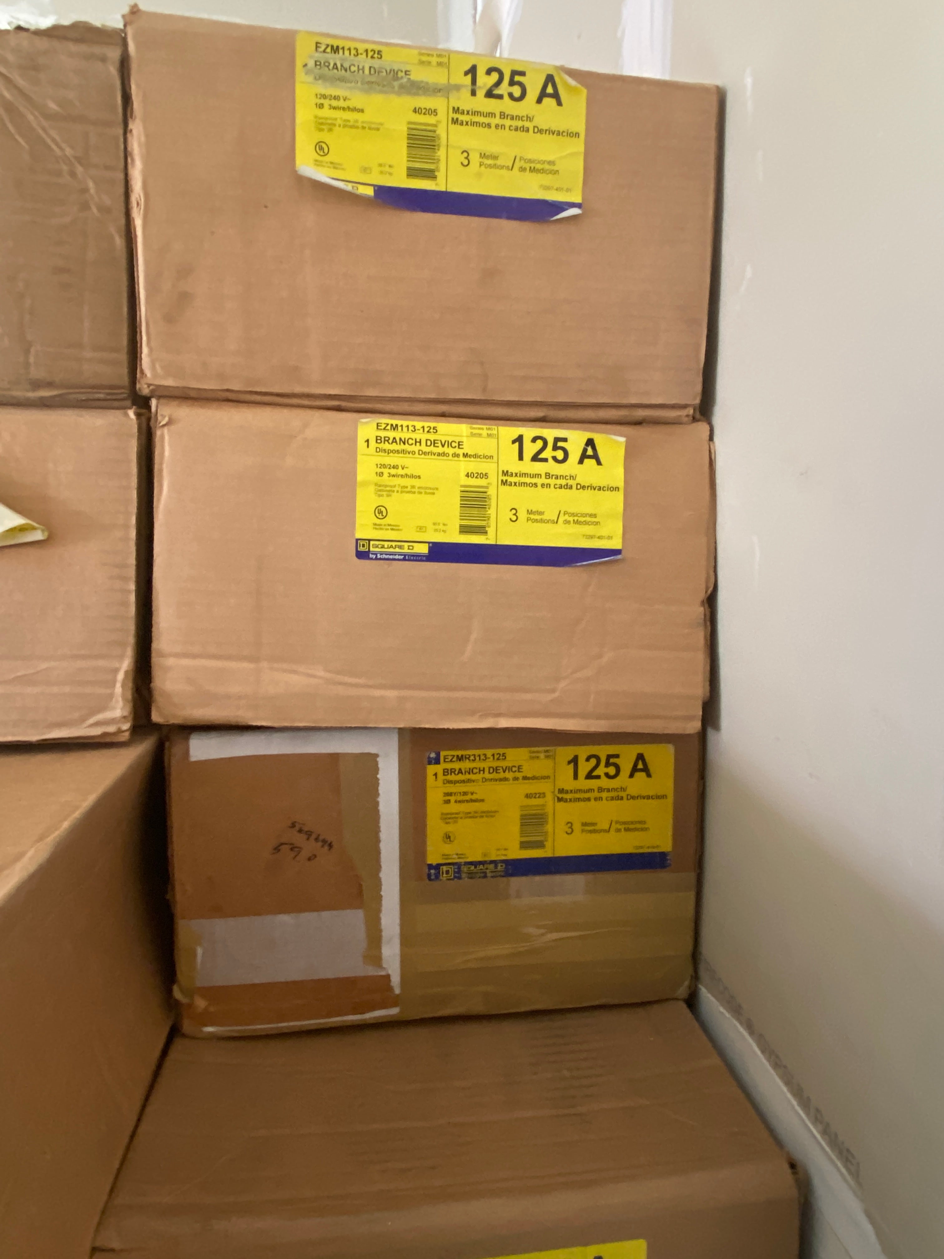 Square D EZM113125 1PH In / 1PH Out 3 Gang 125A Socket Ringed Meter Stack