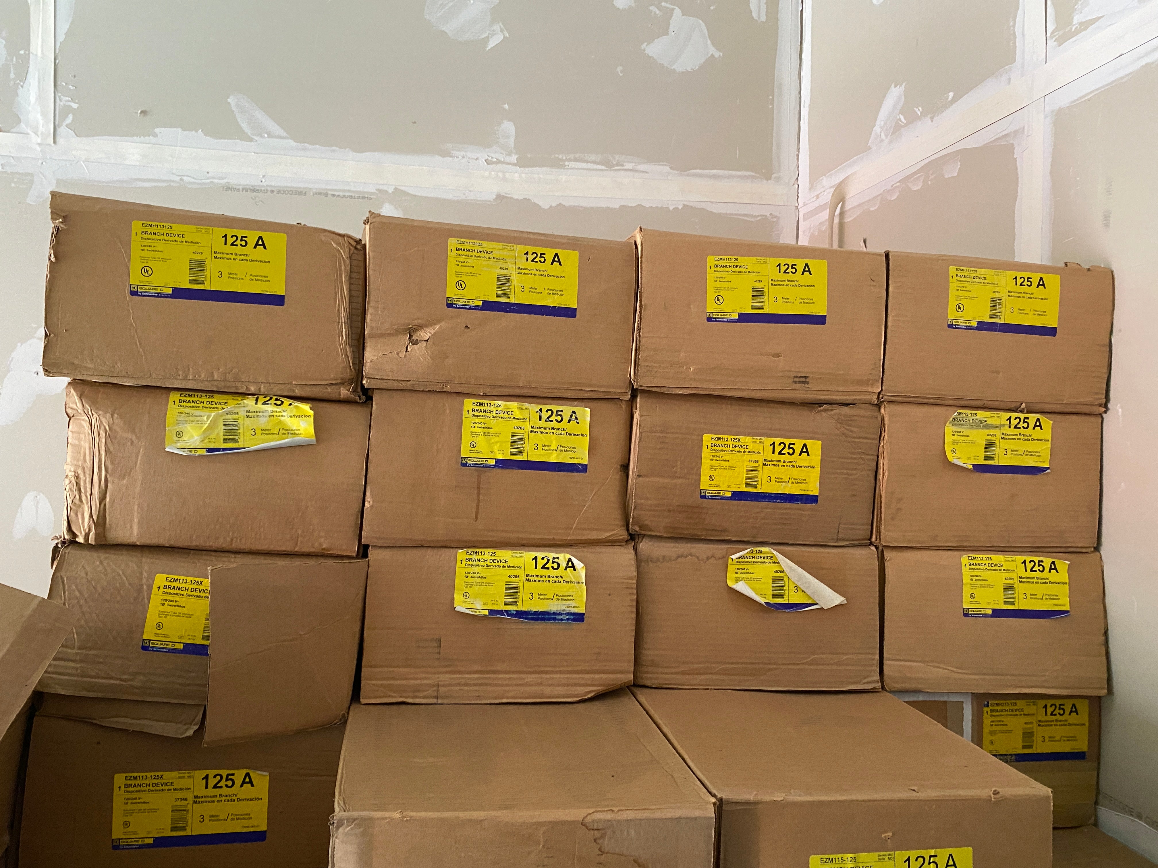 Square D EZM113125 1PH In / 1PH Out 3 Gang 125A Socket Ringed Meter Stack