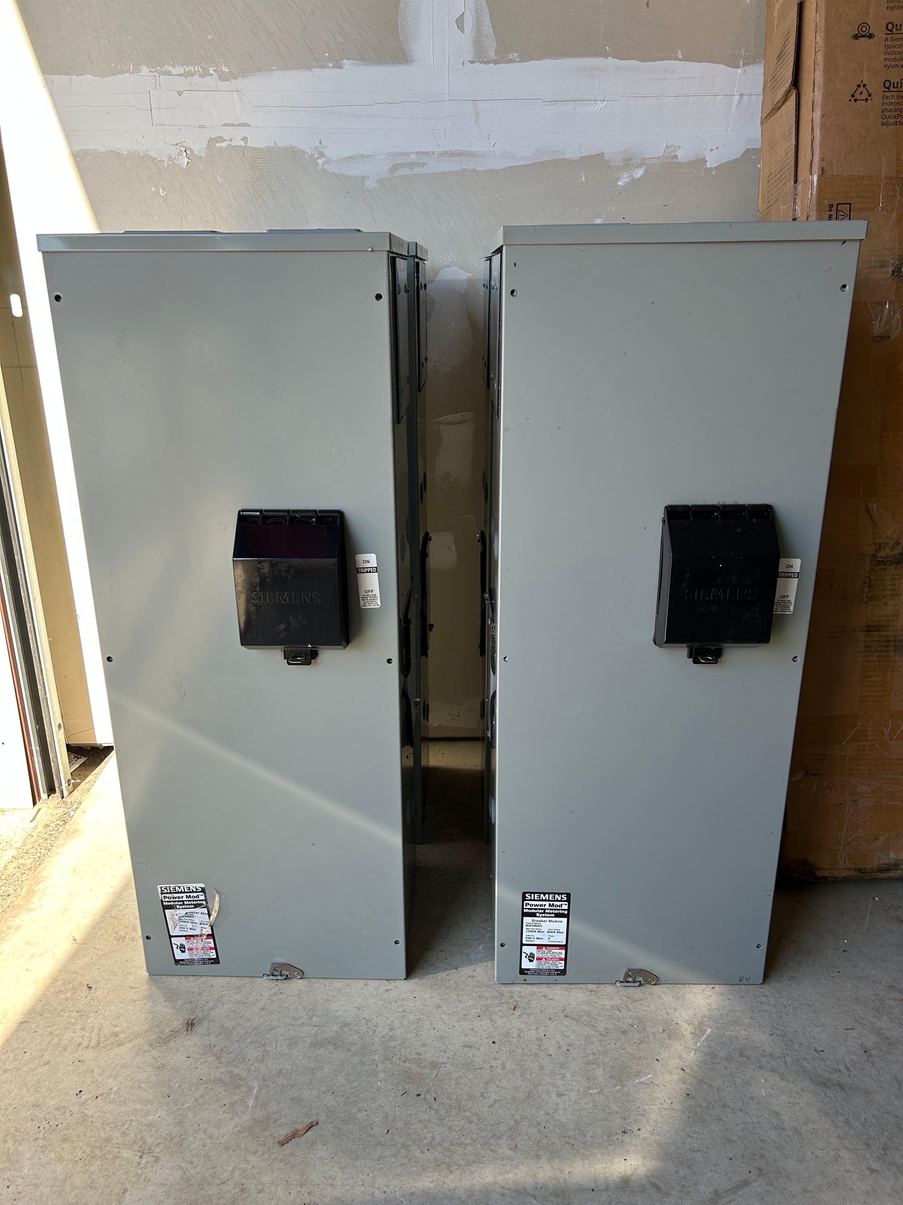 Siemens WB3600C 3 Phase 600 Amp Main Circuit Breaker Disconnect