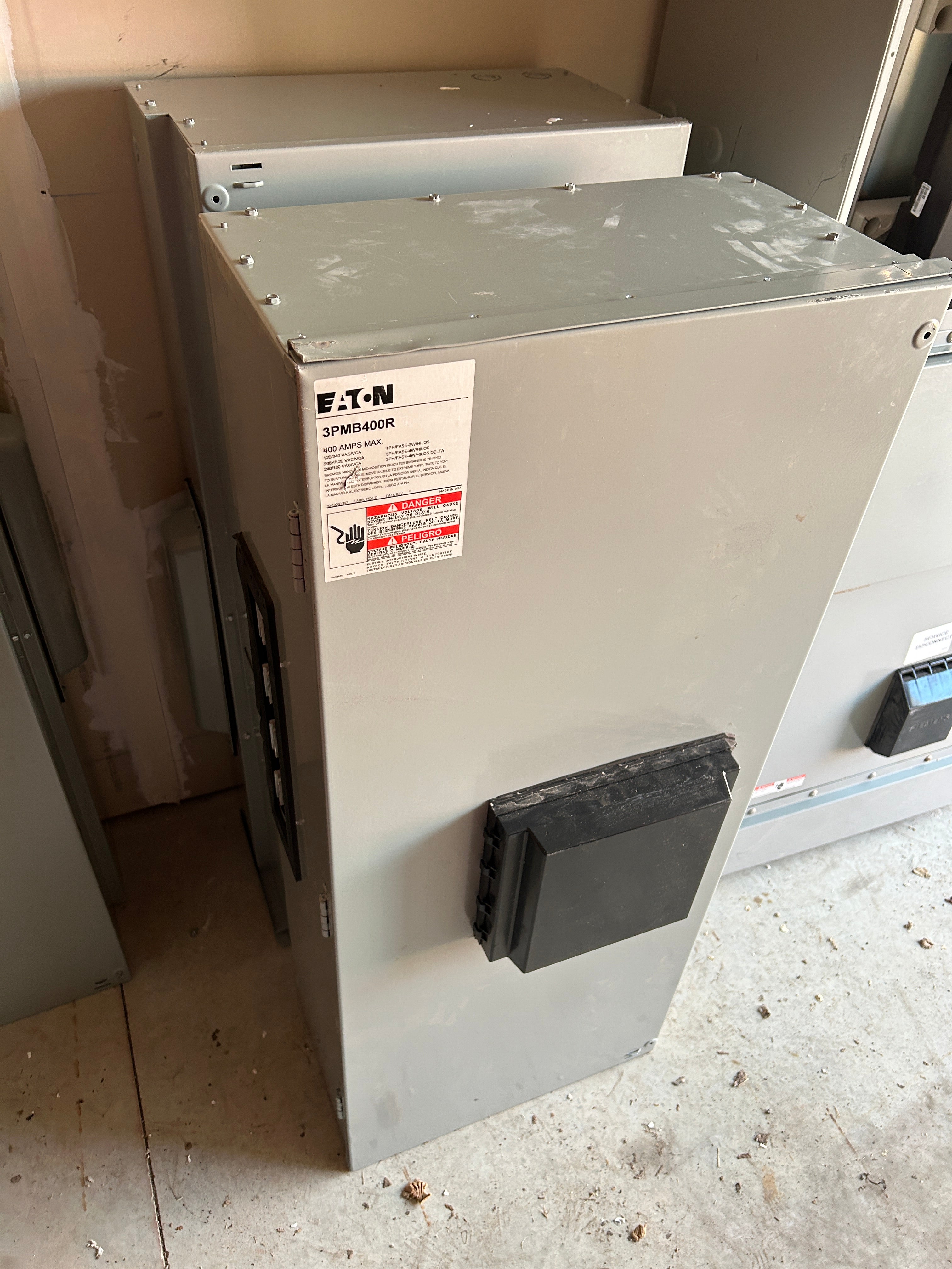 Eaton 3PMB400R 3 Phase 400A Main Circuit Breaker Disconnect