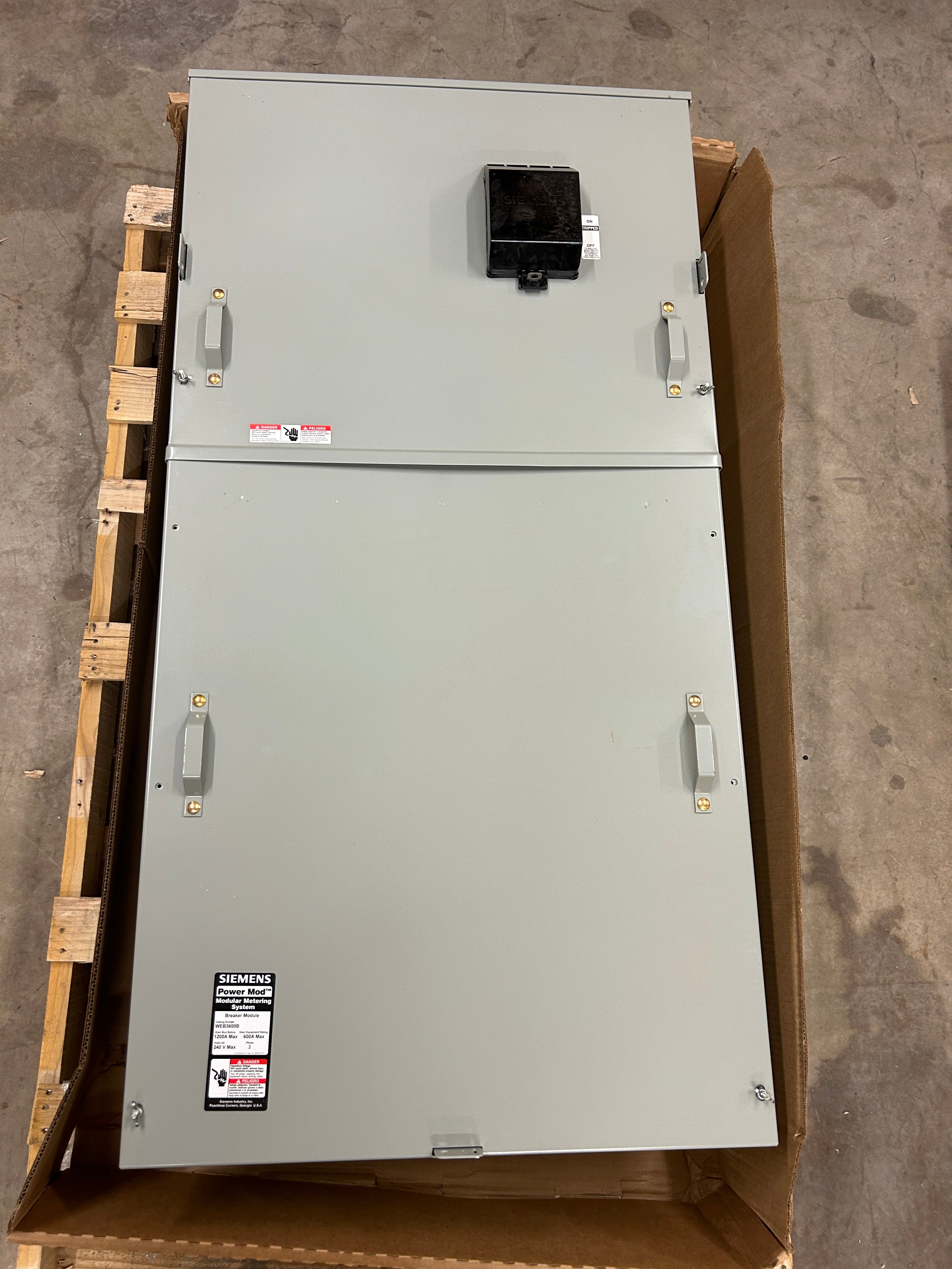 Siemens WEB3600B 3 Phase 600 Amp EUSERC Main Circuit Breaker Disconnect
