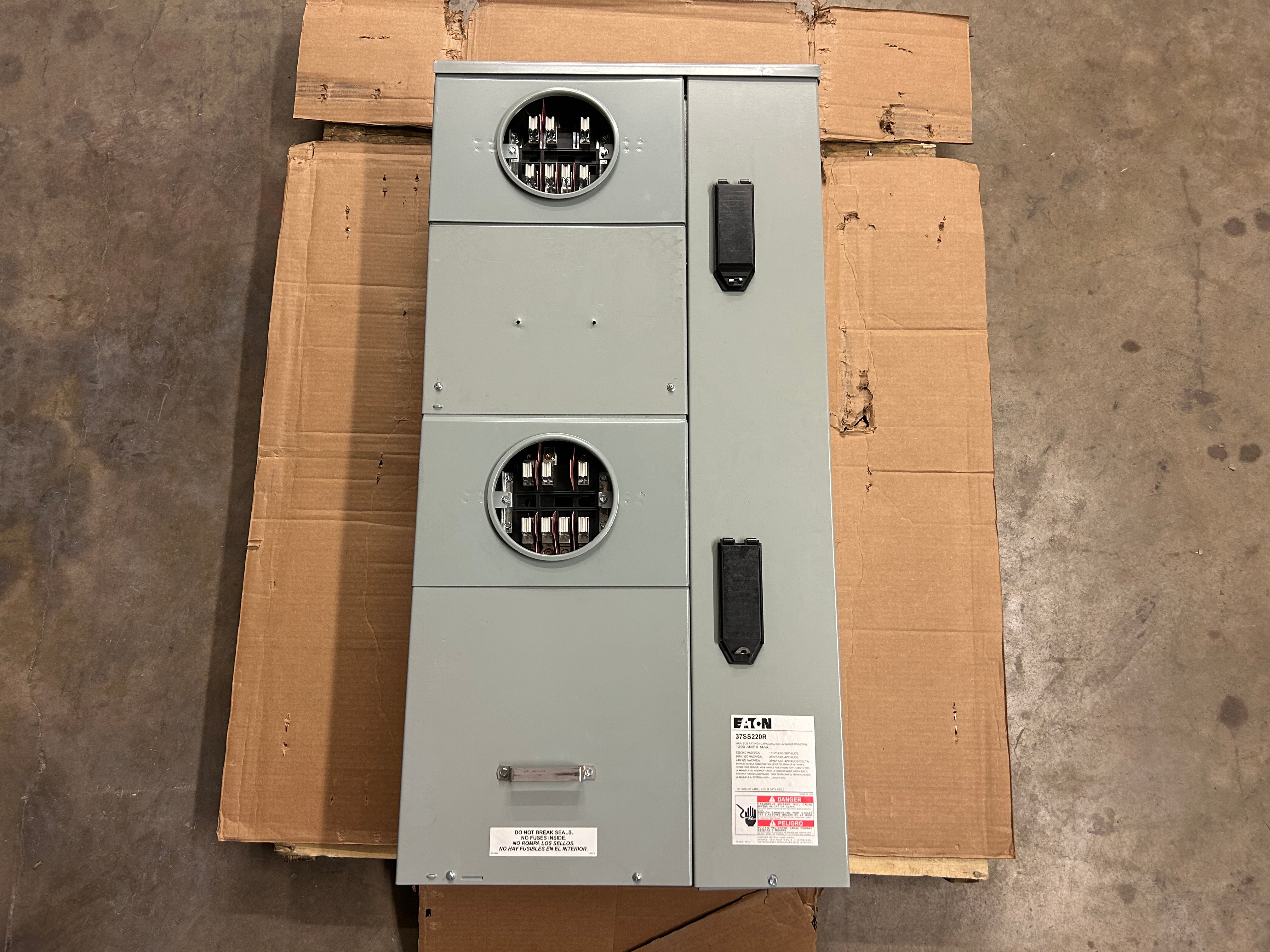 Eaton 37MM220R12 Three Phase Meter Stack