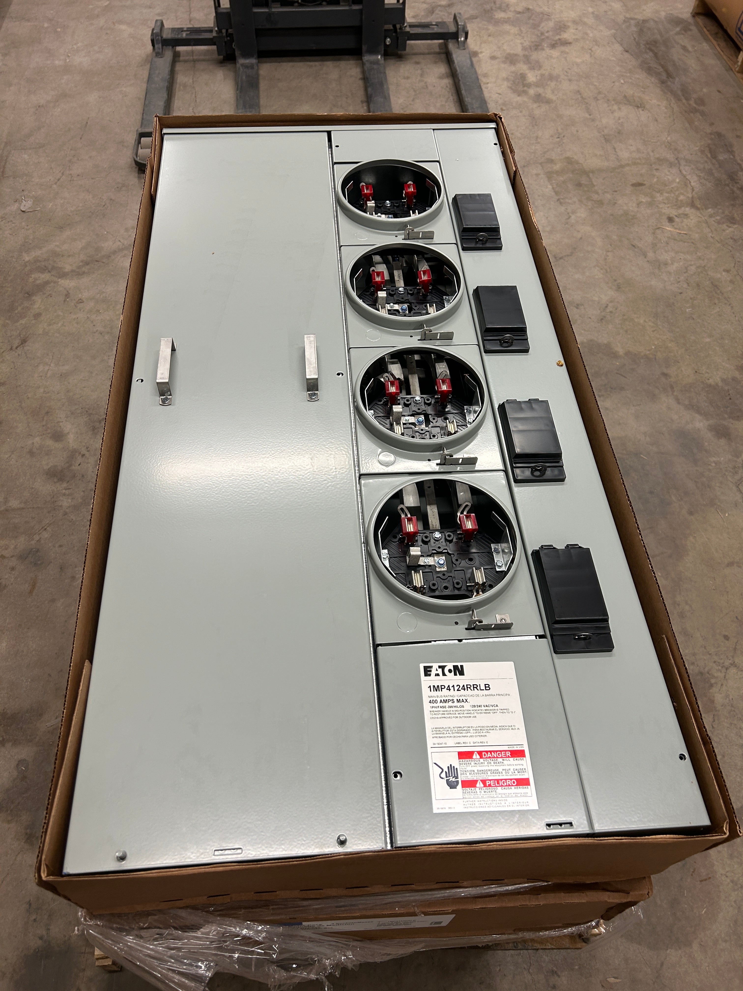 Eaton 1MP4124RRLB 1PH In / 1PH Out 4 Gang 125A Socket 400A Busbar Ringless Horn Bypass Meter Pack (Copy)