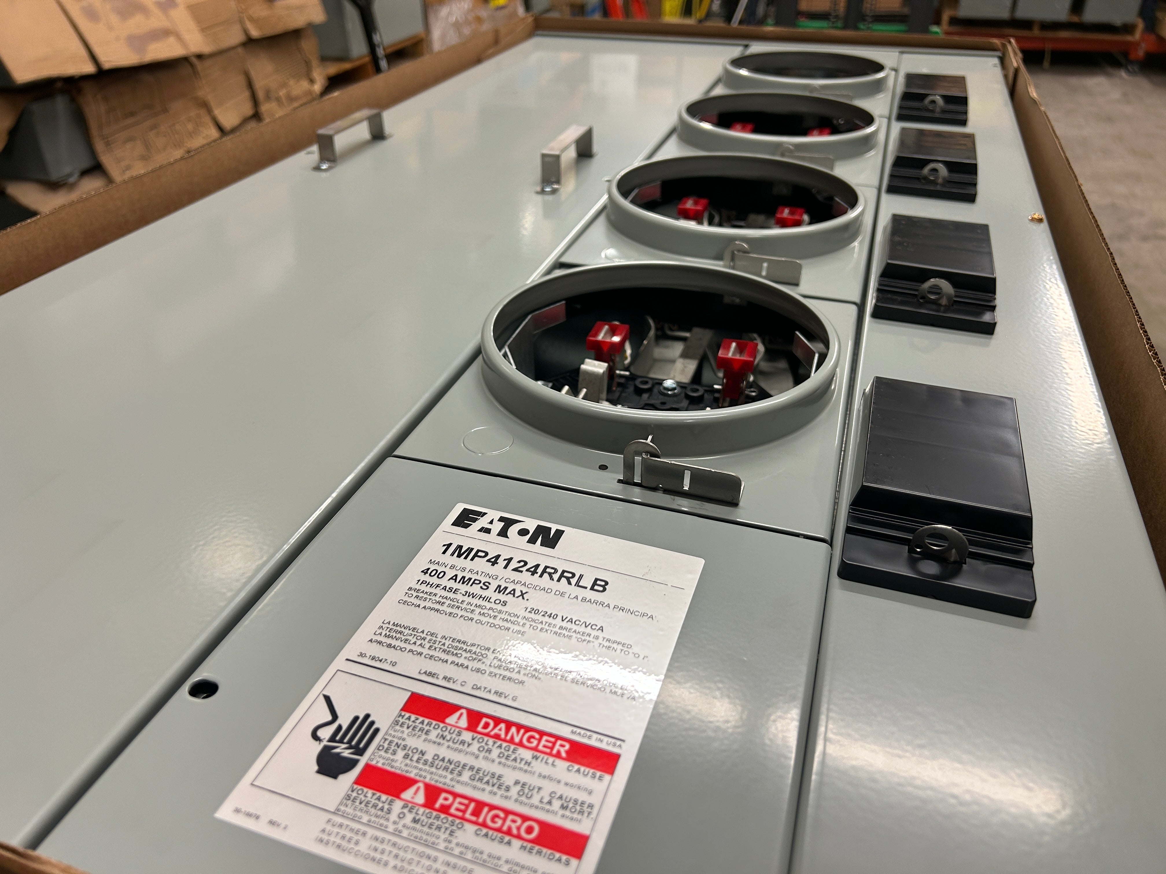 Eaton 1MP4124RRLB 1PH In / 1PH Out 4 Gang 125A Socket 400A Busbar Ringless Horn Bypass Meter Pack (Copy)